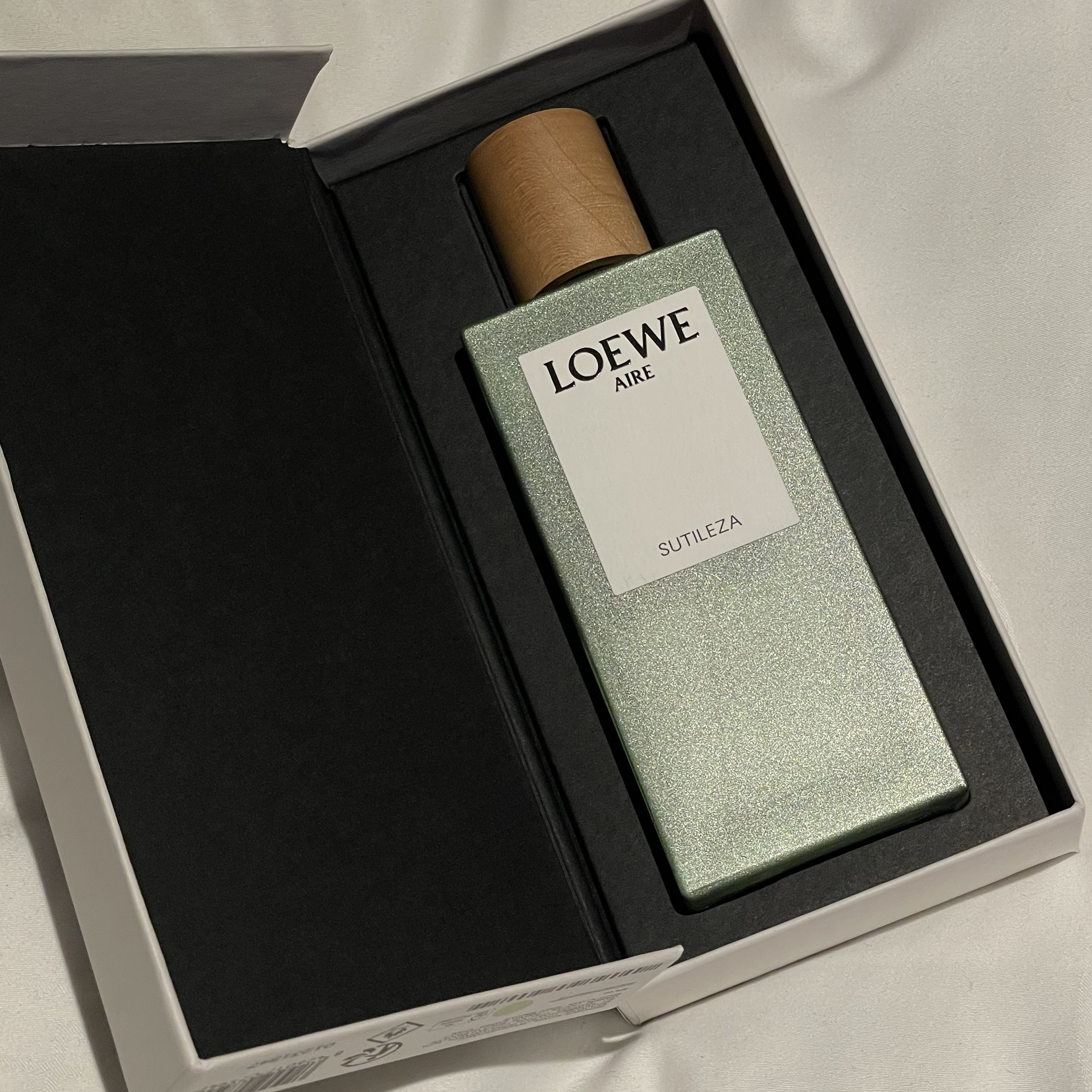 Loewe Aire Sutileza Eau de Toilette 100ml 착용 스타일