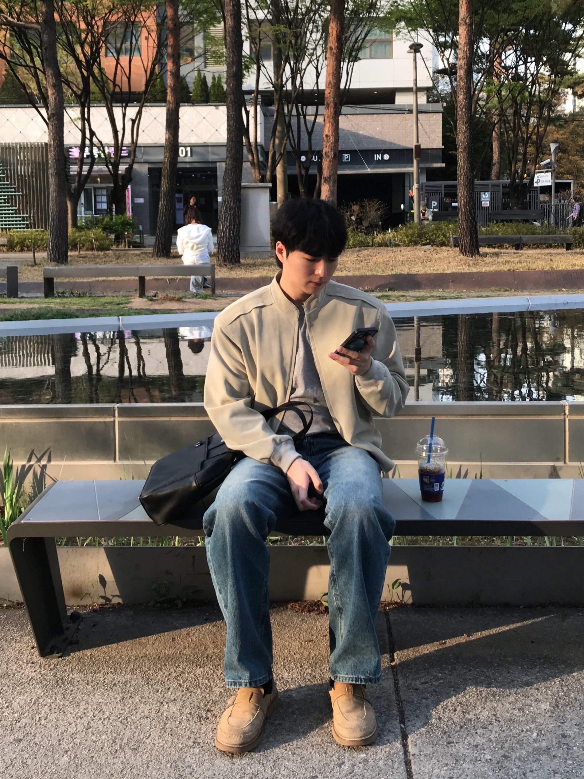 Haleine Velour Stand Collar Blouson Beige (XJ124) 착용 스타일 - 2