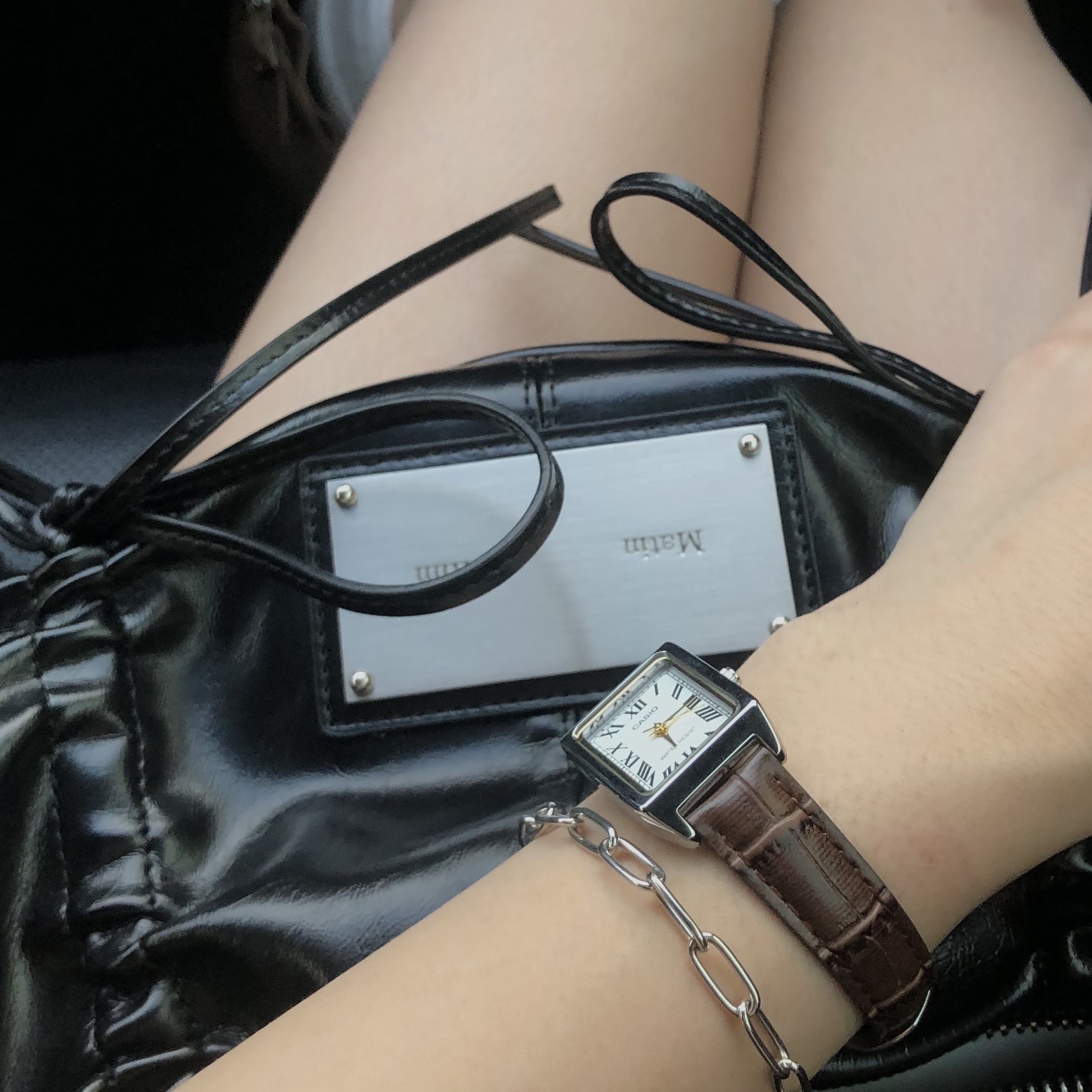 Casio LTP-V007L-7B2 착용 스타일