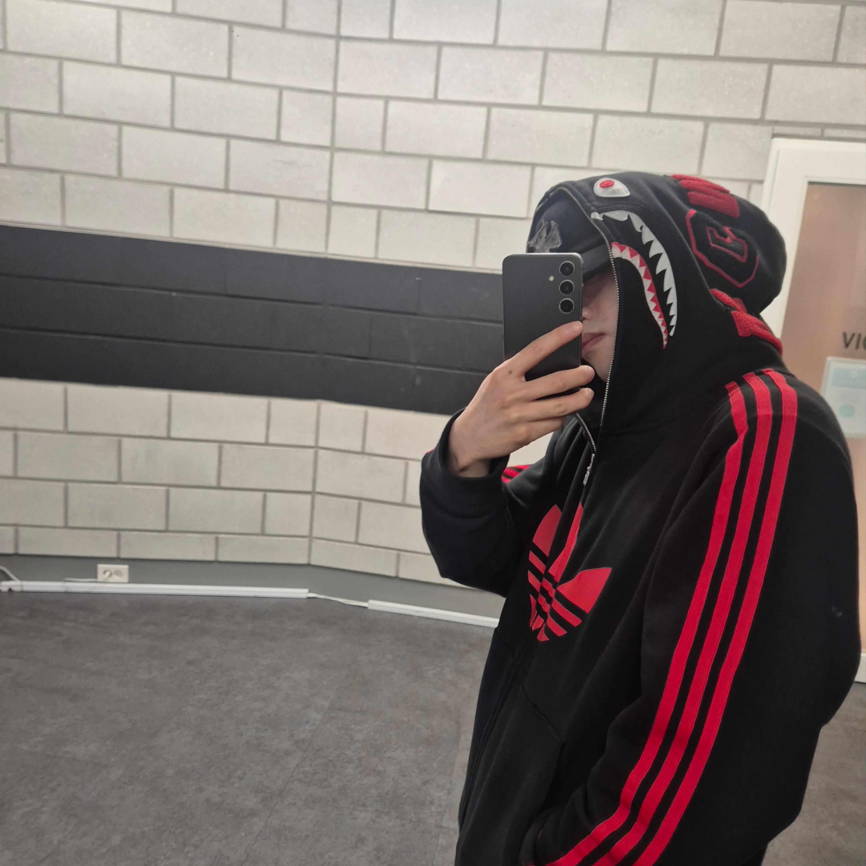 Adidas x BAPE Ultimate Shark Hoodie Black - KR Sizing 착용 스타일 - 3