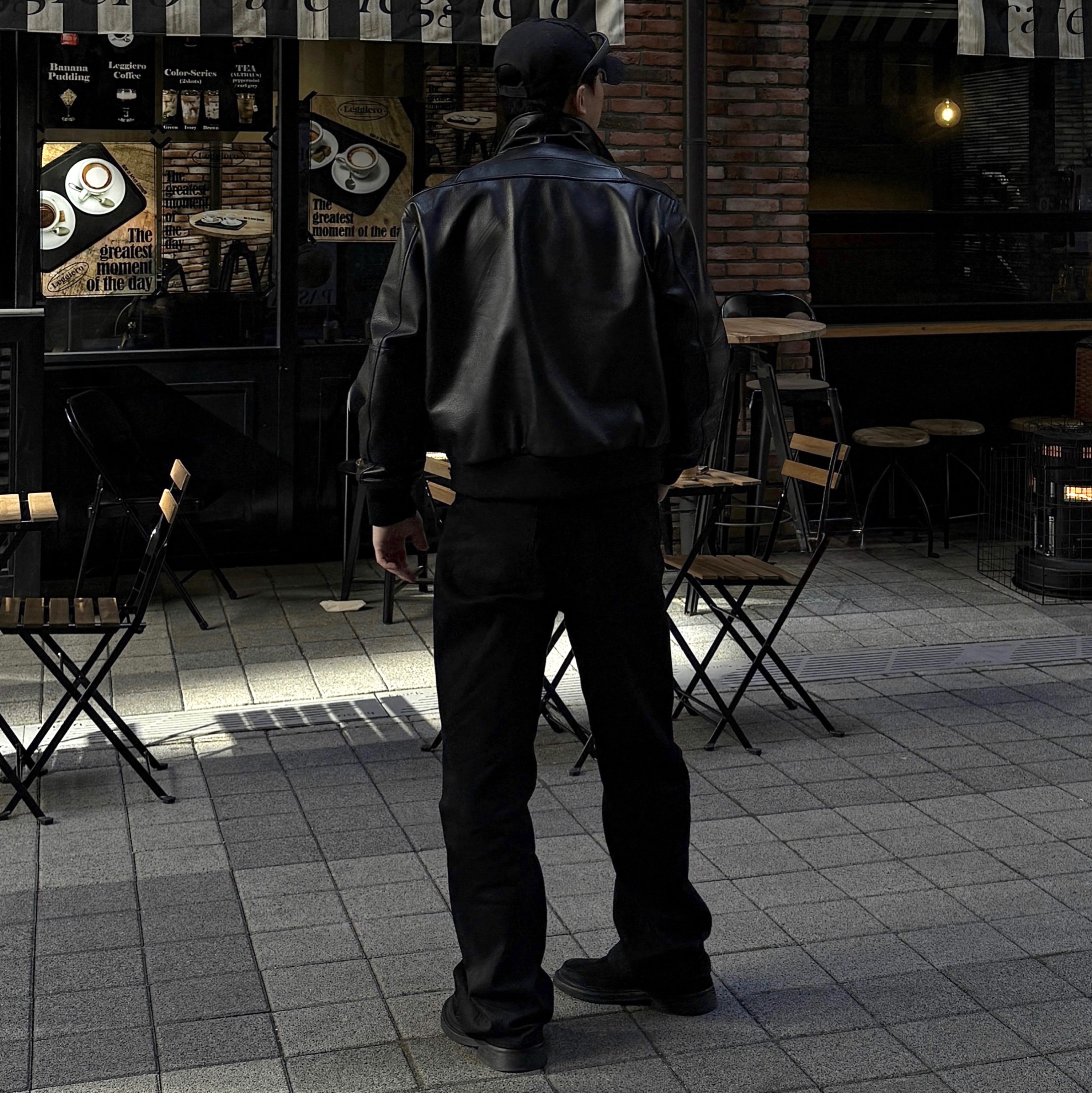 STU Straight Denim Pants Black, STU Suede Peny Loafers Black 착용 스타일 - 2