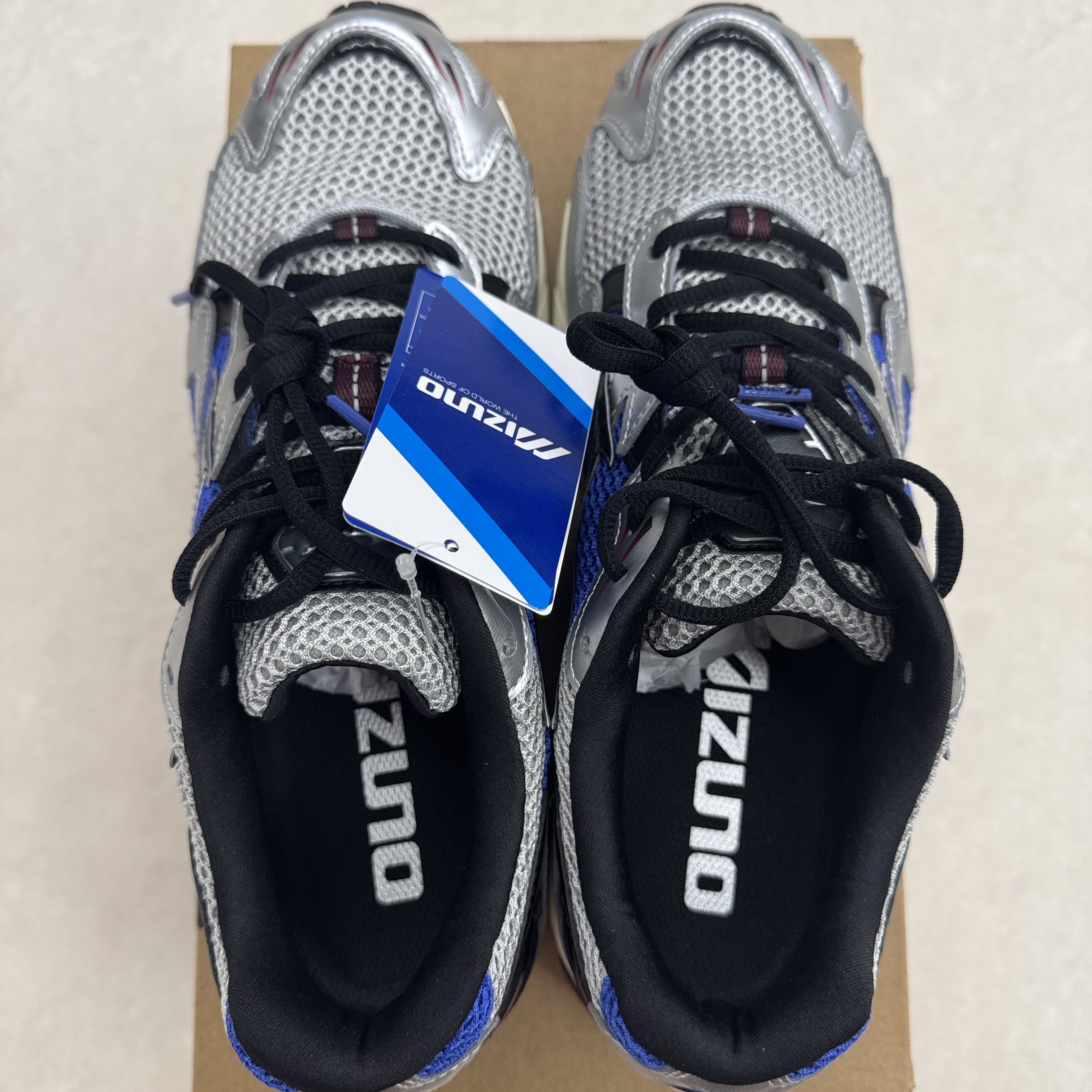Mizuno Wave Rider 10 Harbor Mist Black 착용 스타일 - 5
