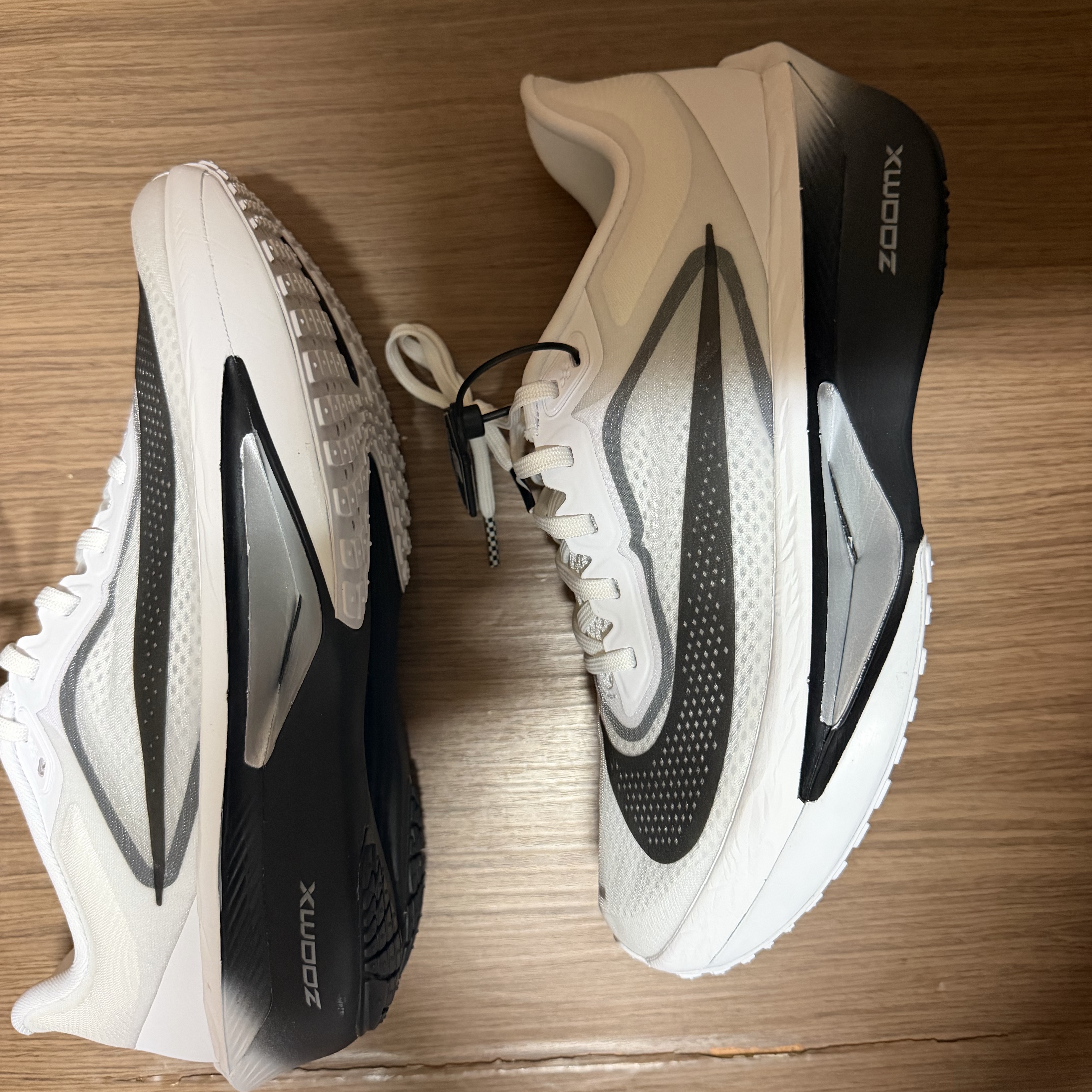 Nike Zoom Fly 6 White Smoke Grey 착용 스타일