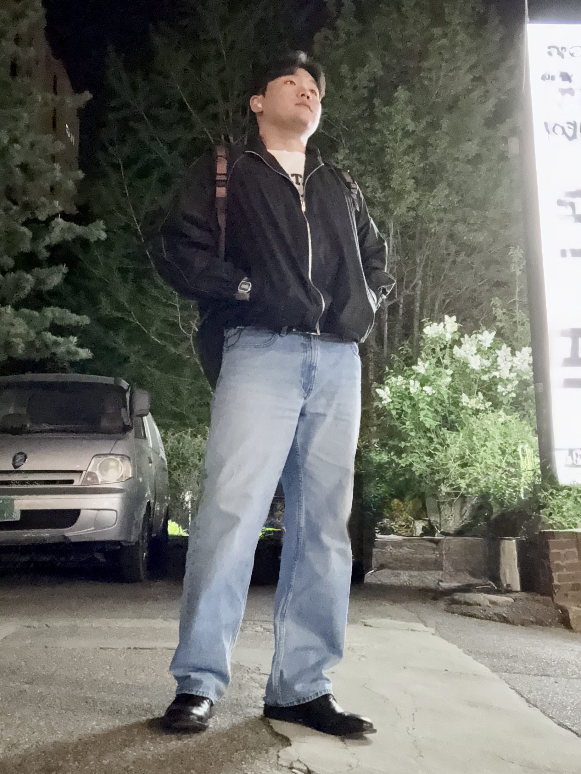 Kinchi Shower - 808 (a) Black, Uniqlo x JW Anderson Straight Jean Blue - JP 착용 스타일