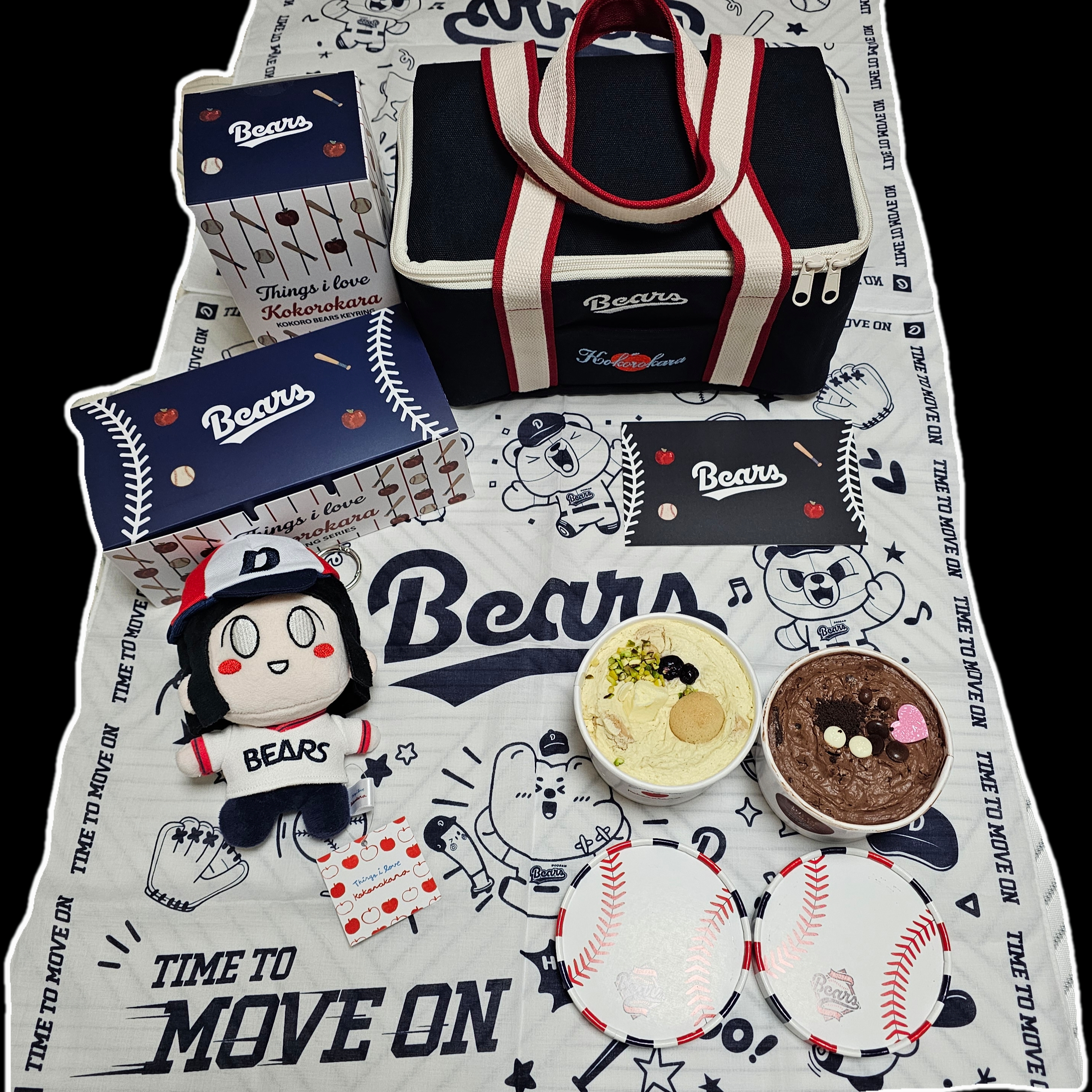 [KREAM 단독] Doosan Bears x Kokorokara Hustle Pudding 2pcs & Kokoro Bear Keyring & Cooler Bag Full Set 착용 스타일