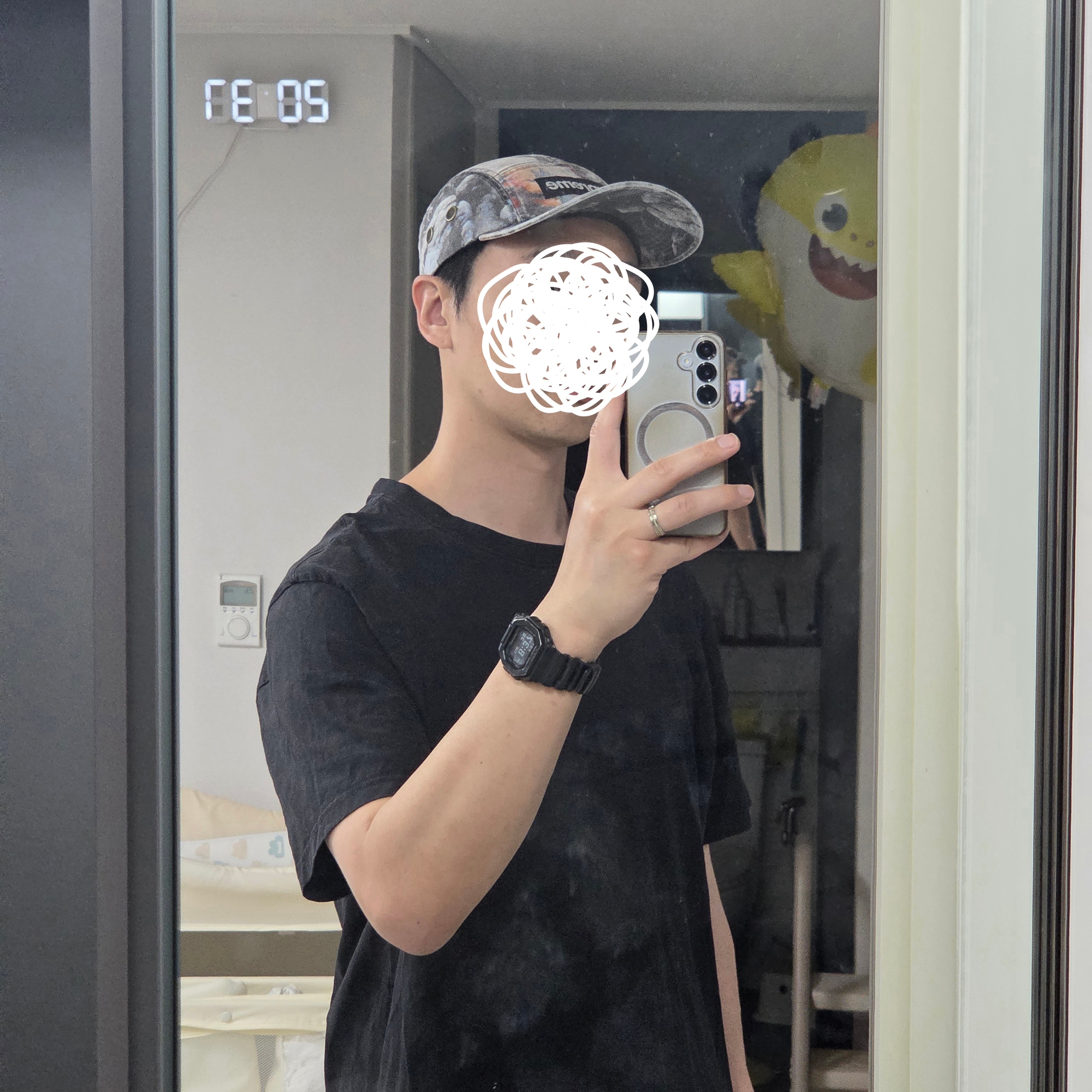Supreme Frazetta Camp Cap Black - 24FW, Supreme Military Camp Cap Black - 25FW 착용 스타일 - 4