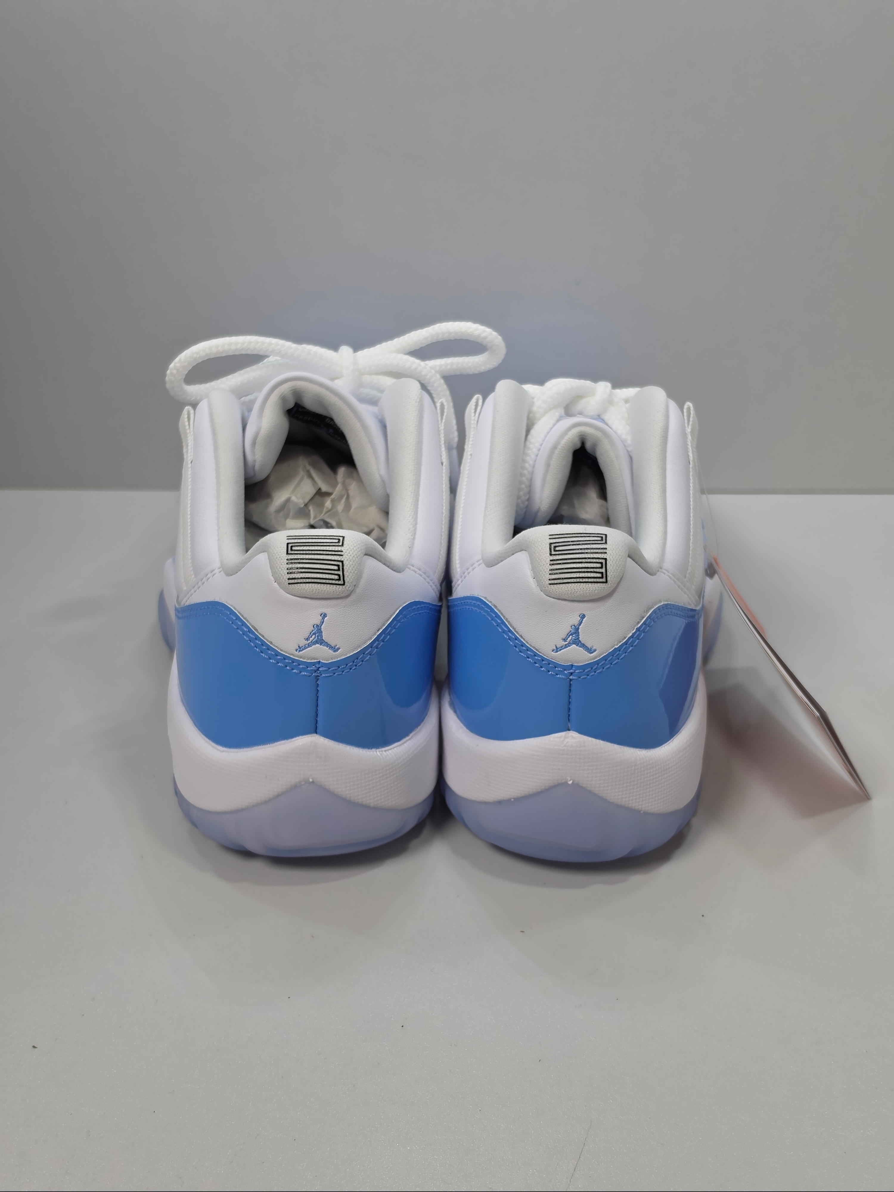 Jordan 11 Retro Low University Blue 2026 착용 스타일 - 2