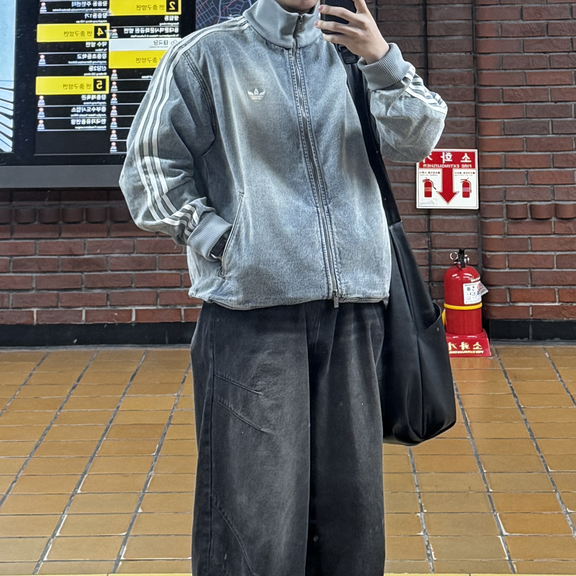 Adidas x Atmos Denim Firebird Track Top Indigo Denim - KR Sizing 착용 스타일