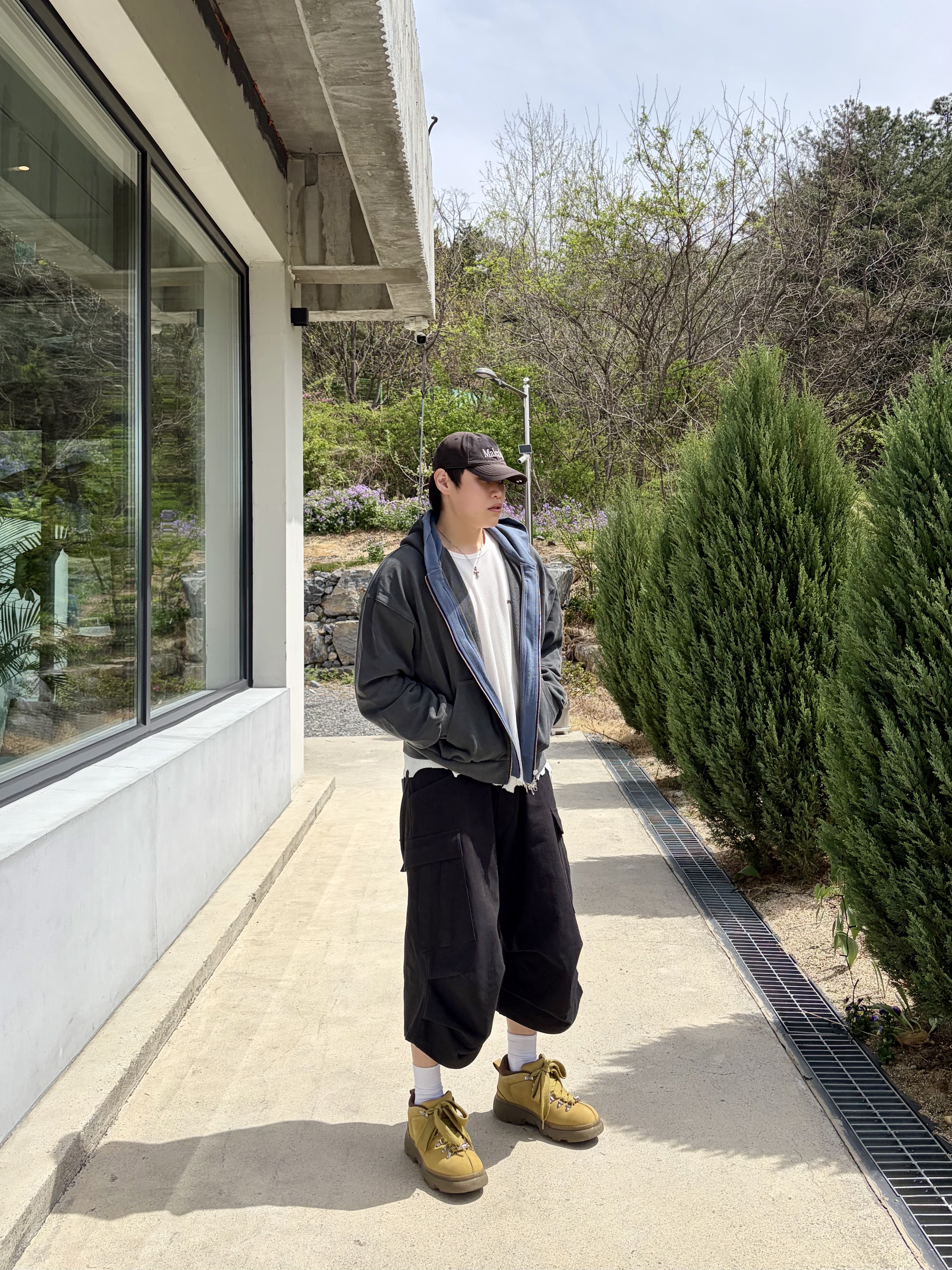 Nonnod Duplex Hooded Zip-Up Chacoal, Nonnod Side Cargo Shorts Black 착용 스타일 - 3