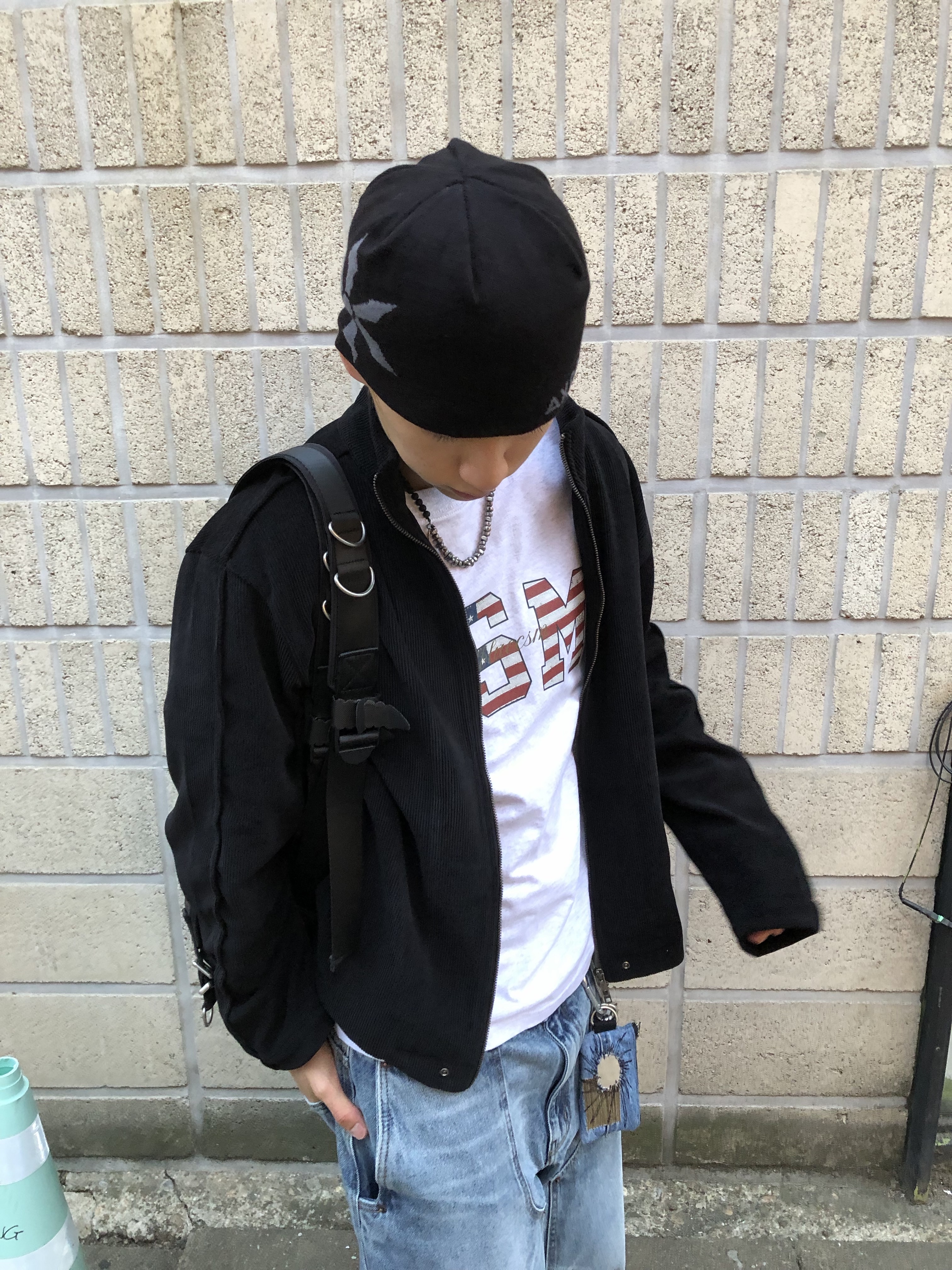 AX CONNECTION Compass Logo Beanie (Lightweight) 착용 스타일 - 3