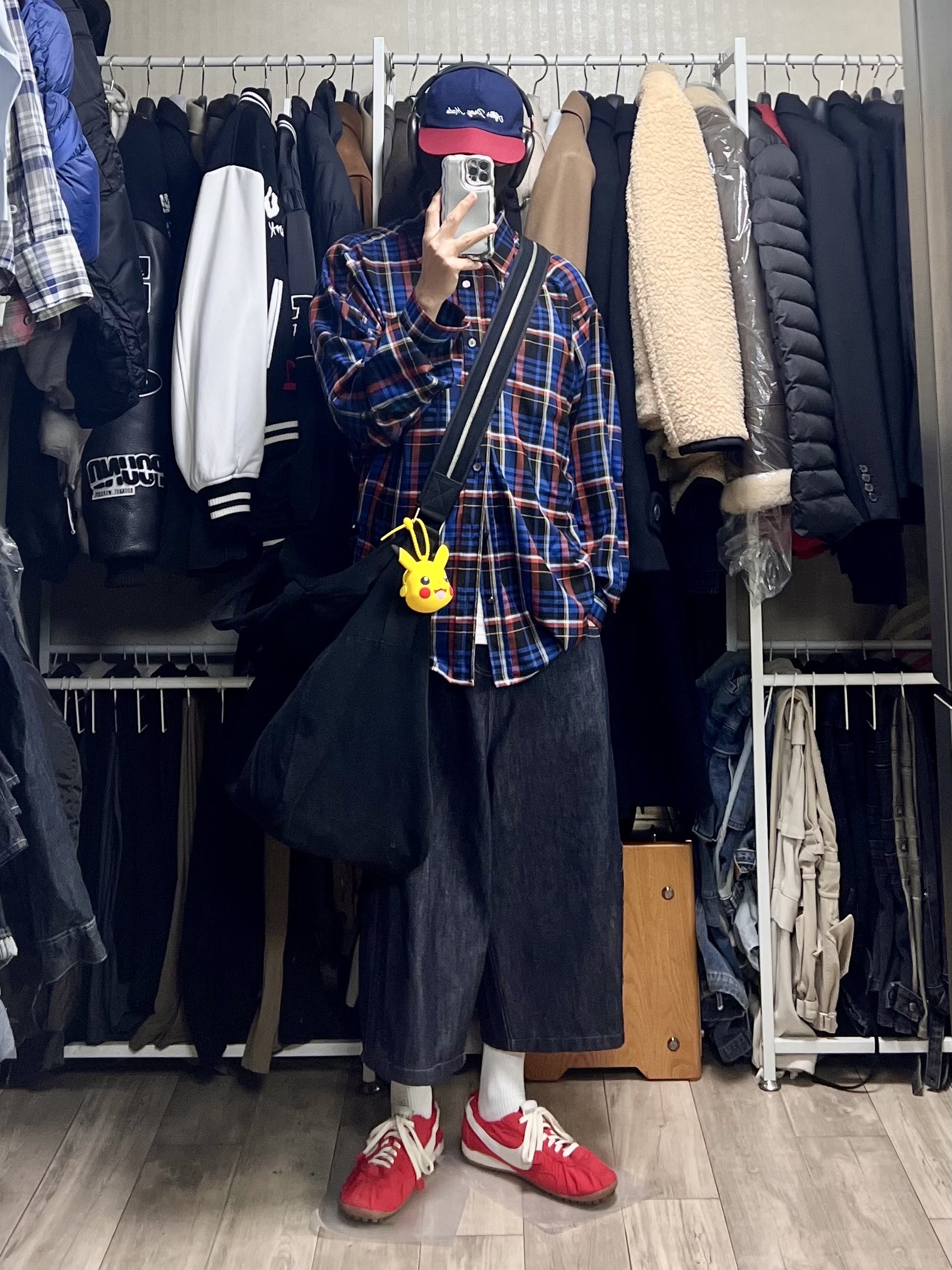 Nike x Jacquemus Moon Shoe SP University Red and Bicycle Yellow 착용 스타일