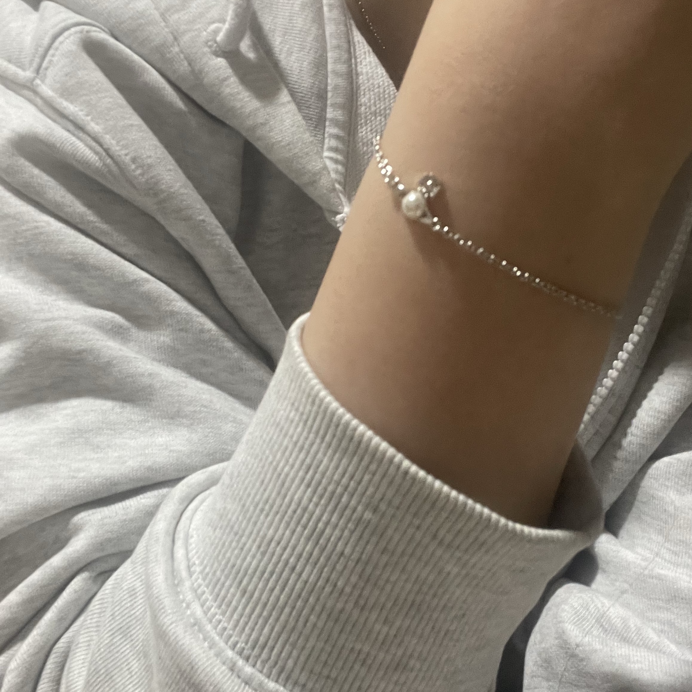 Vivienne Westwood Balbina Bracelet Silver 착용 스타일 - 1
