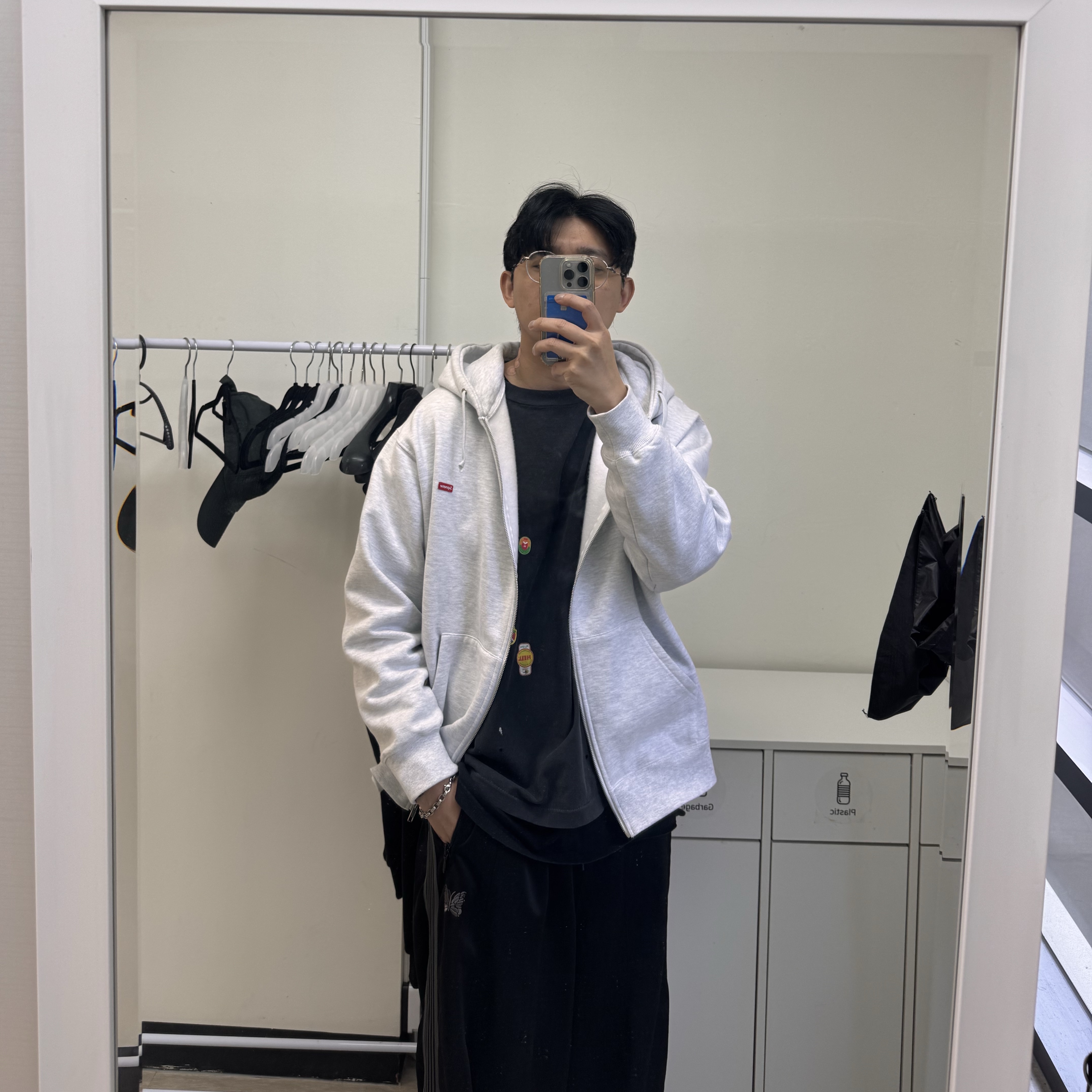Supreme Small Box Zip Up Hooded Sweatshirt Ash Grey - 26SS 착용 스타일