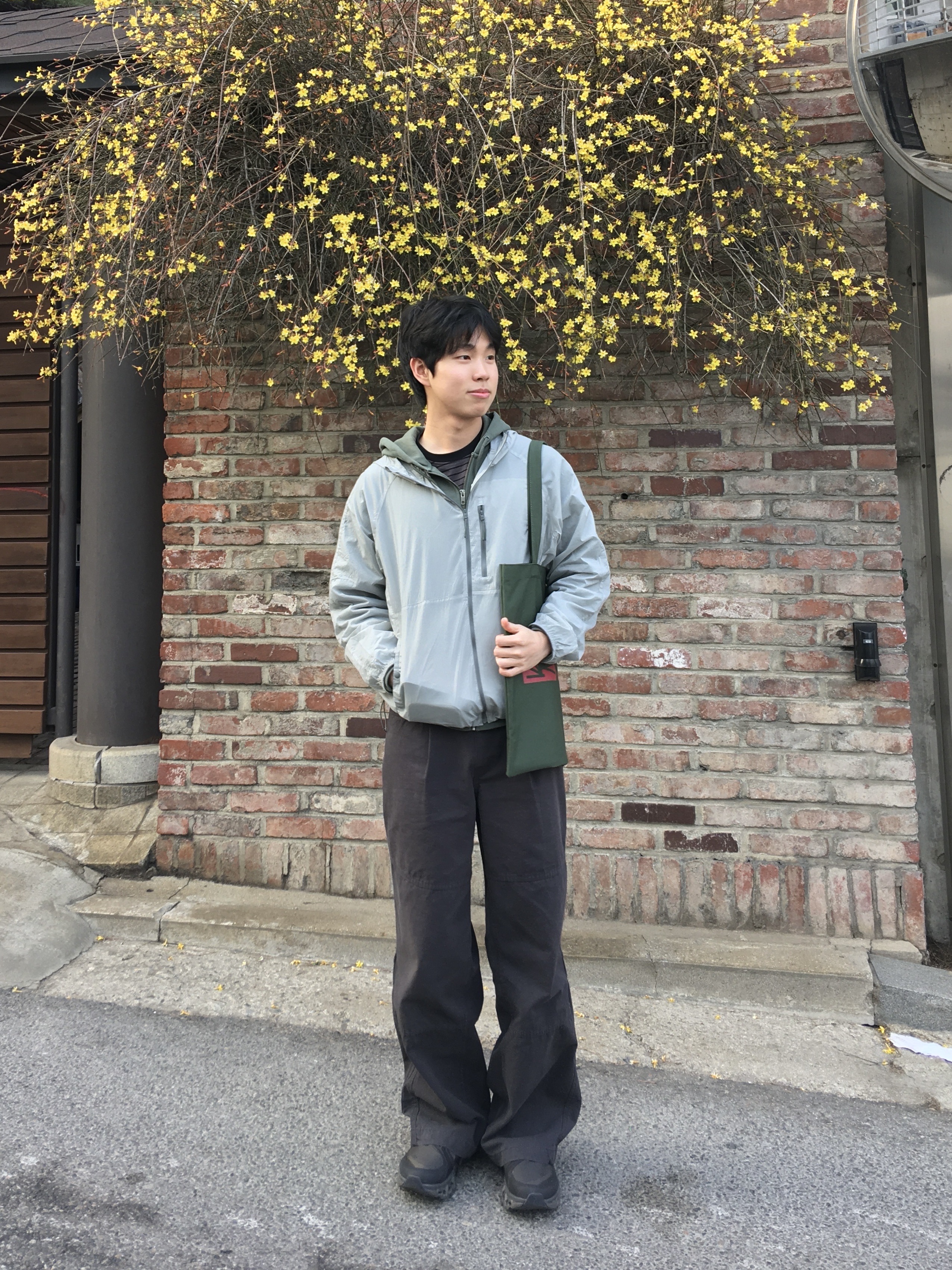 On Running x Post Archive Faction (Paf) Cloudmonster 2 Thorn Brown 착용 스타일 - 4