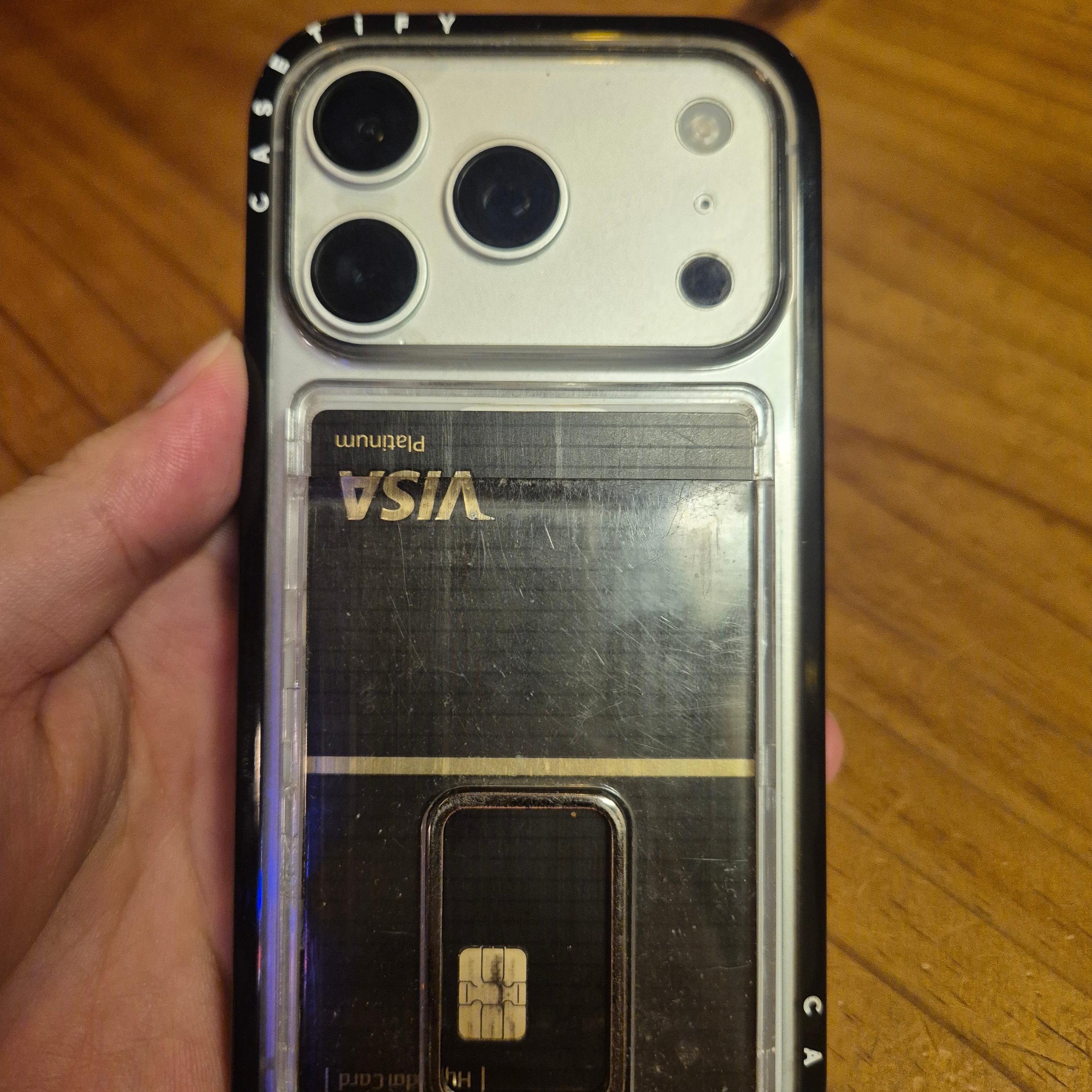Apple iPhone 17 Pro 256GB Silver 착용 스타일