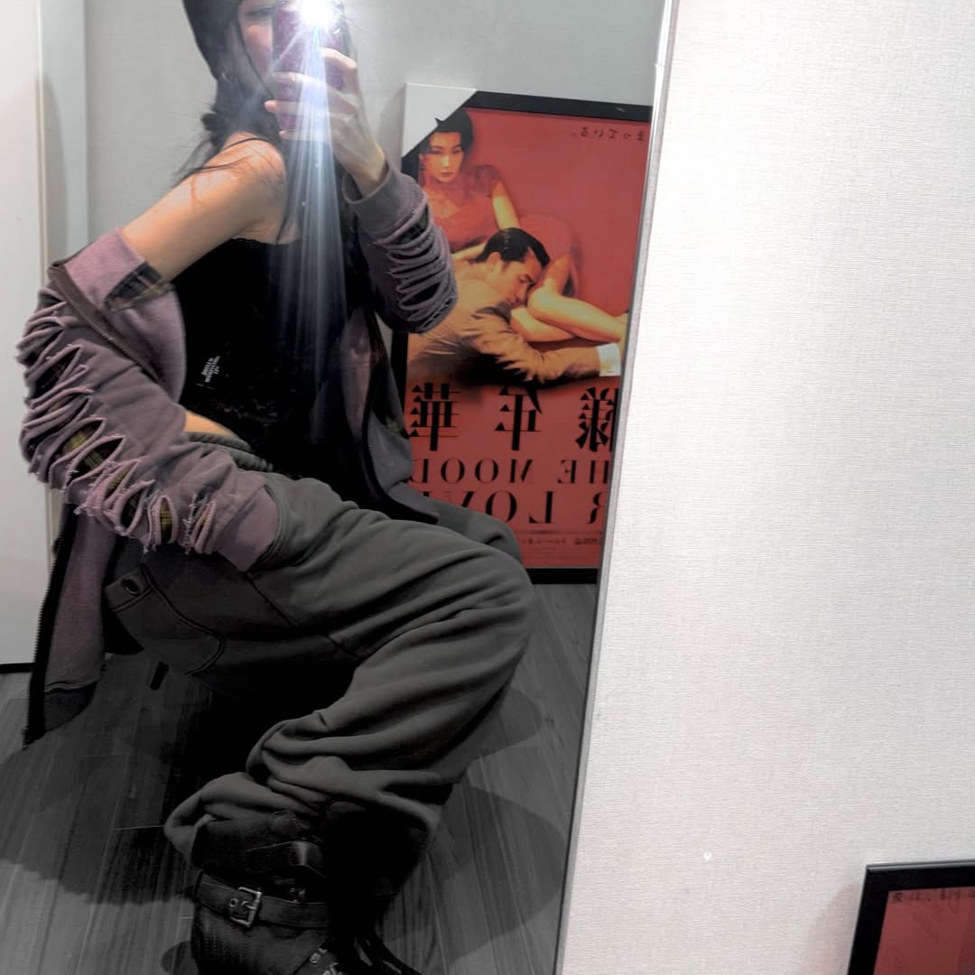MAINBOOTH Nomad Sweat Pants CHARCOAL 착용 스타일 - 3
