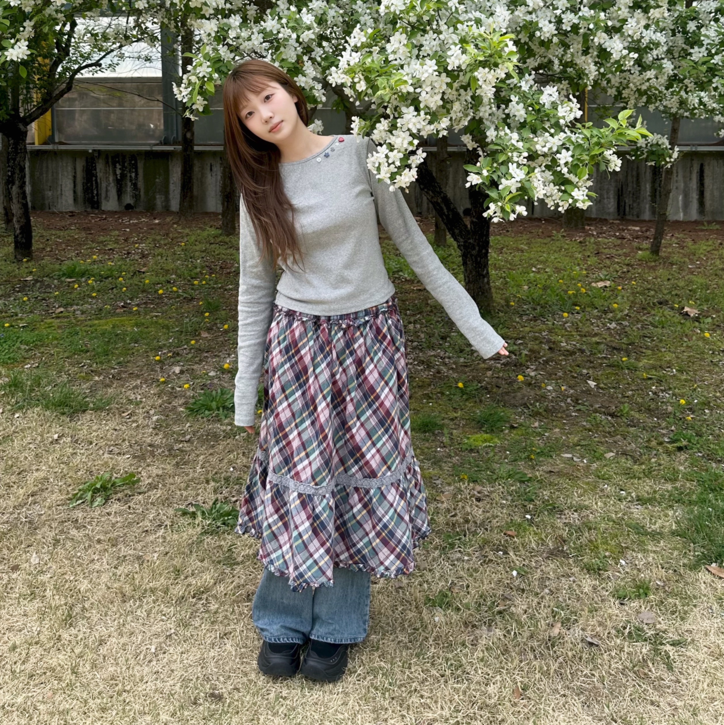 (W) Coyseio Dusty Cotton Bomber Jacket Beige 착용 스타일 - 2