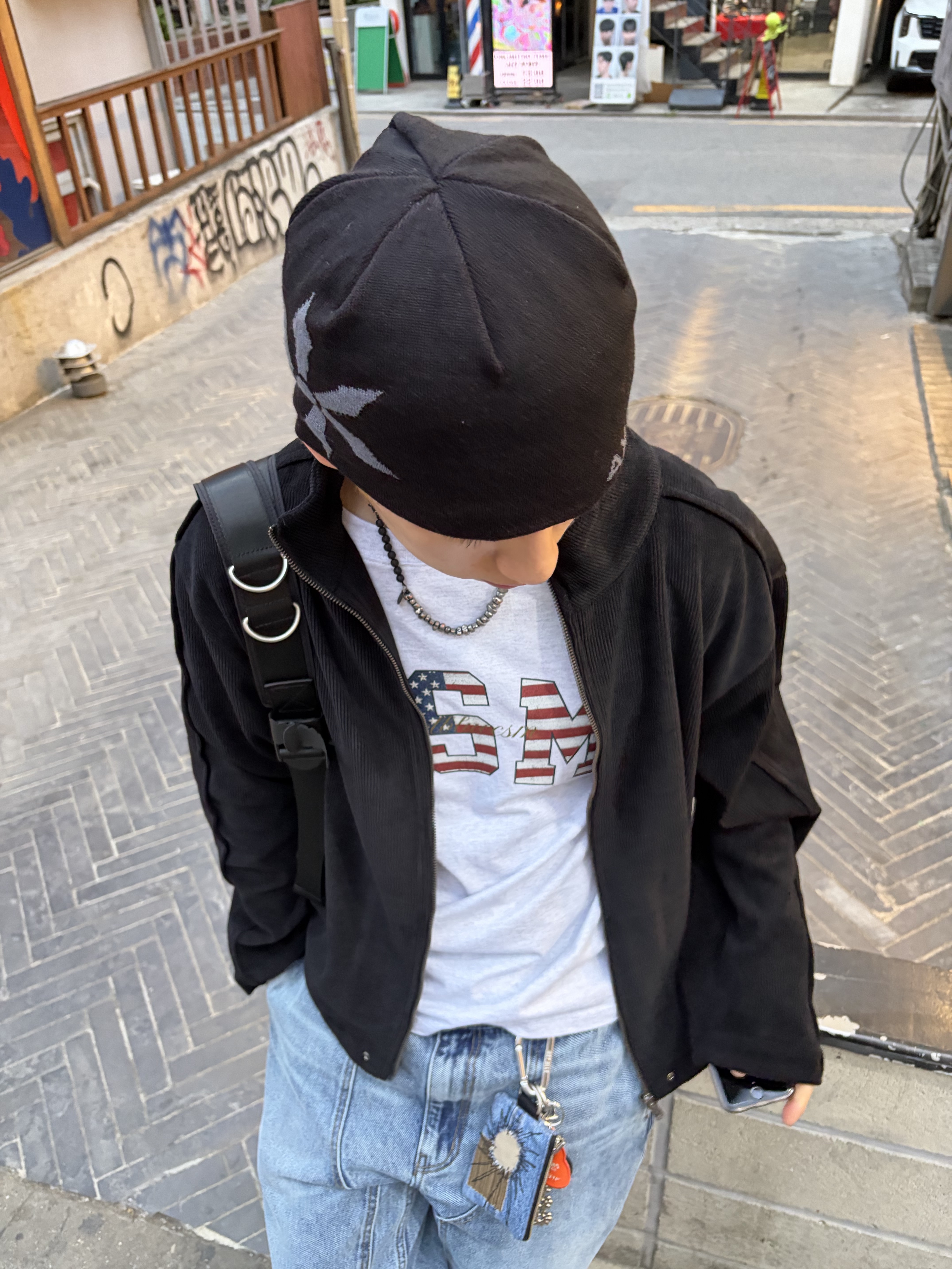 AX CONNECTION Compass Logo Beanie (Lightweight) 착용 스타일 - 6