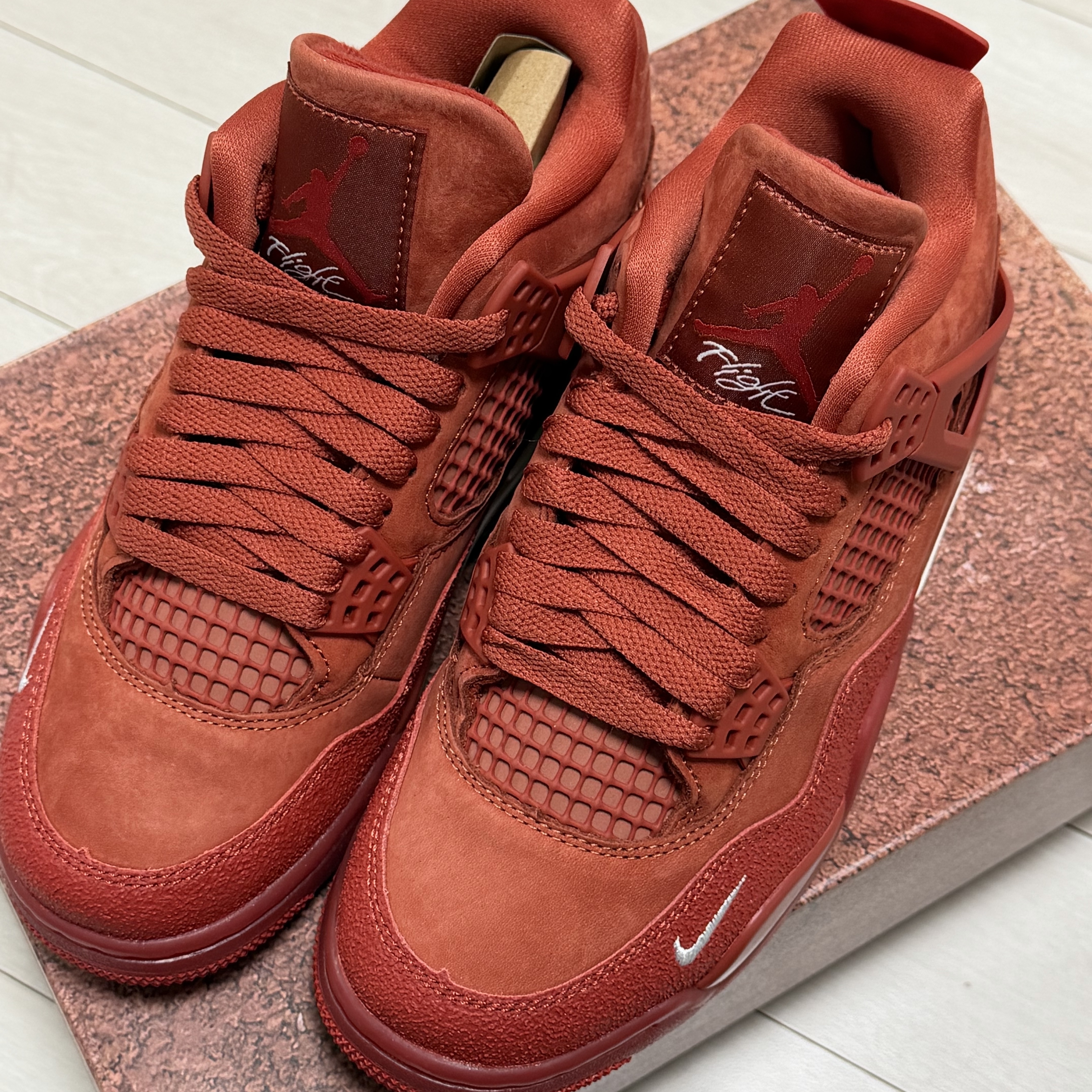 Jordan 4 x Nigel Sylvester Retro OG SP Brick by Brick 착용 스타일 - 2