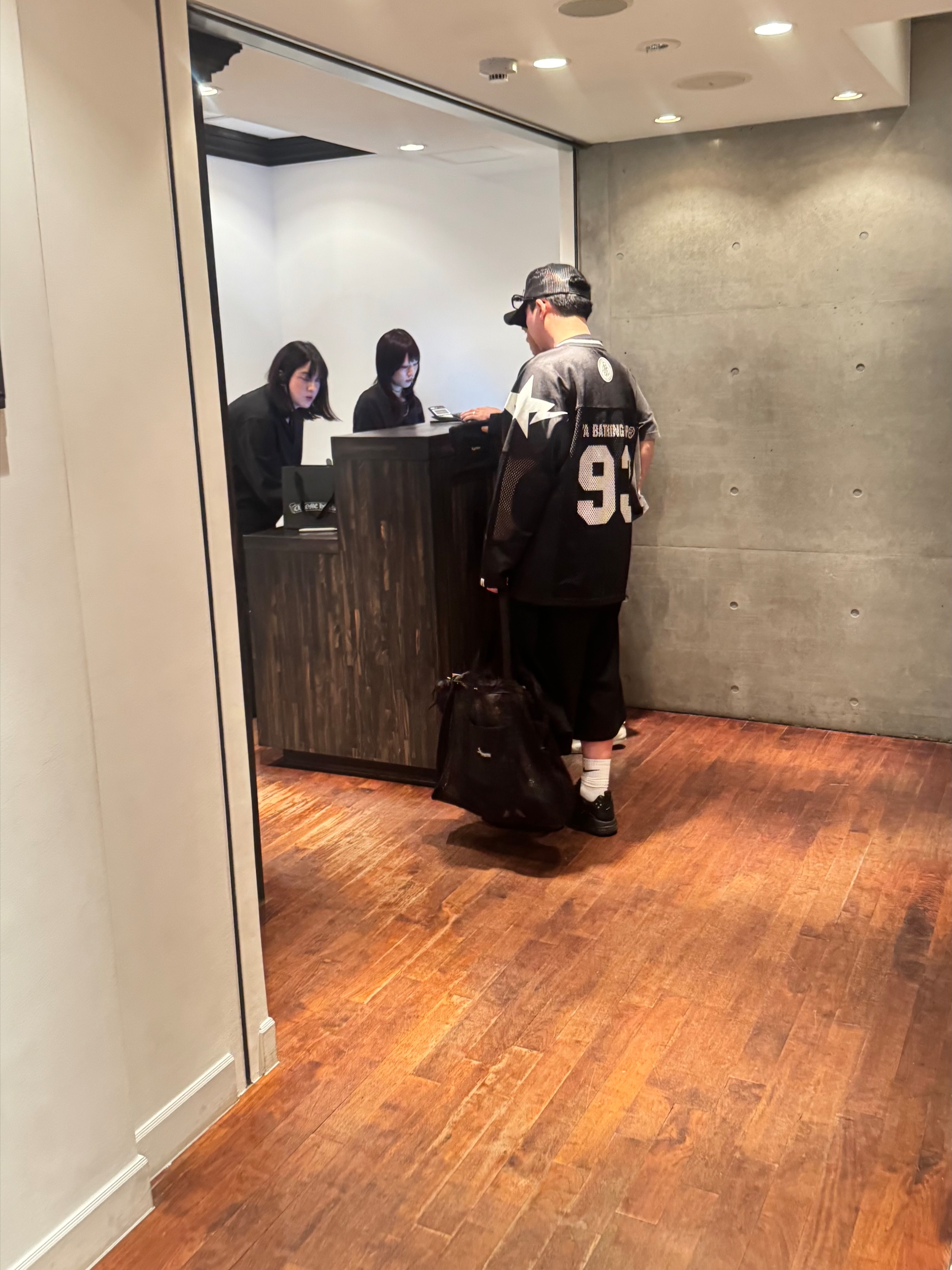 Kapital Kountry Pearl Clutcher Truck Cap Grey Black, Gentle Monster x Maison Margiela MM212 Black Clear 착용 스타일 - 2