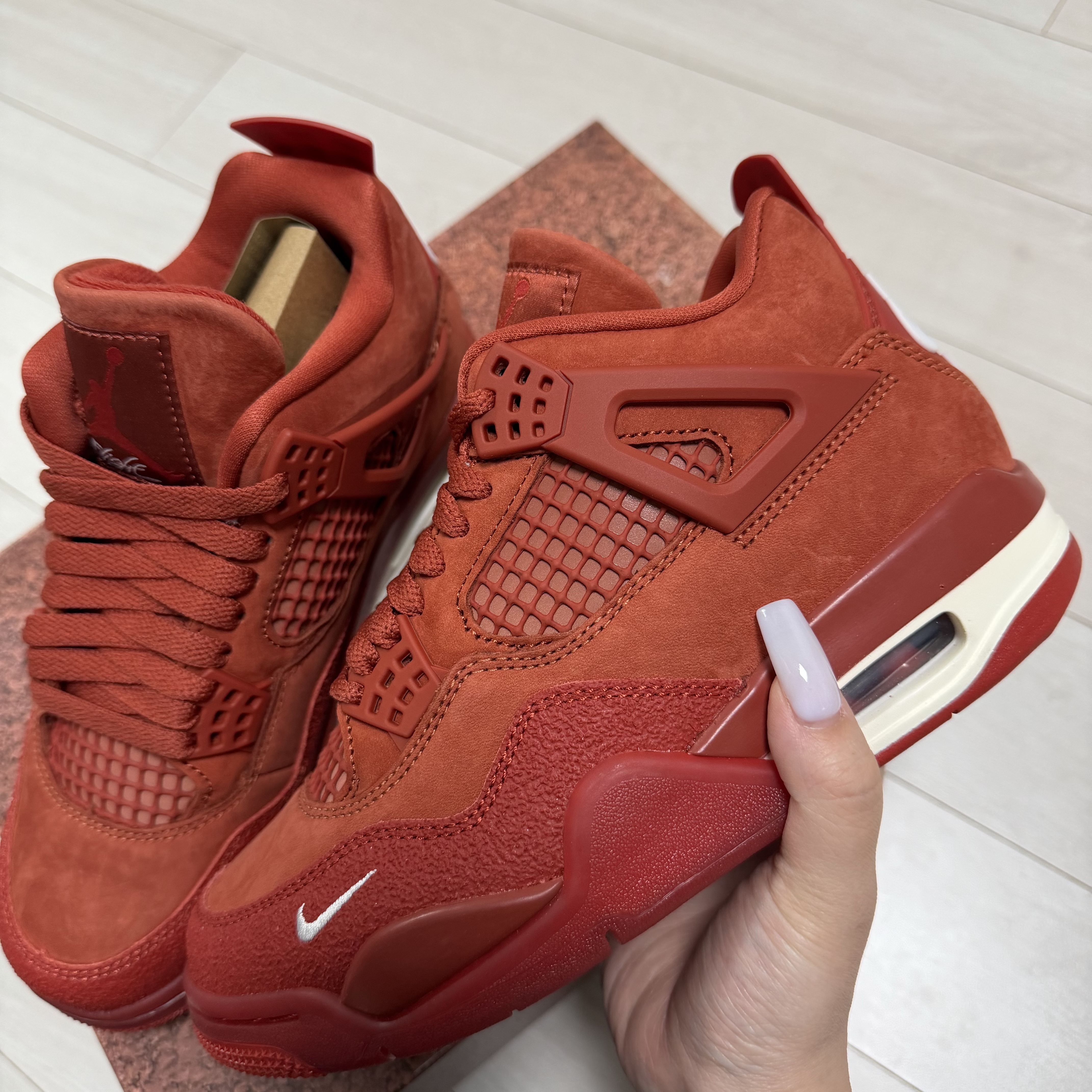 Jordan 4 x Nigel Sylvester Retro OG SP Brick by Brick 착용 스타일 - 1