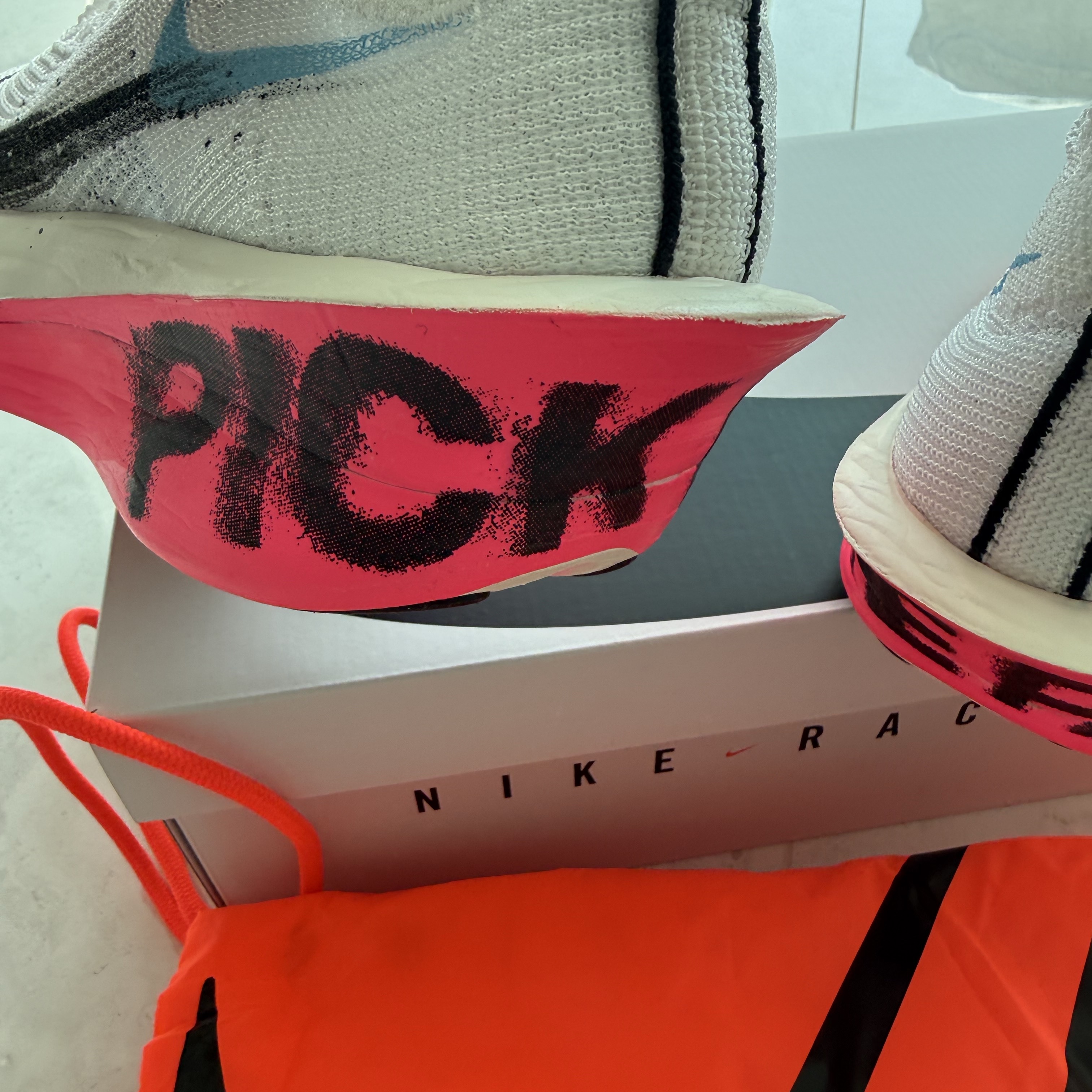 Nike Air Zoom Alphafly Next% 3 White Soft Pearl 착용 스타일 - 5