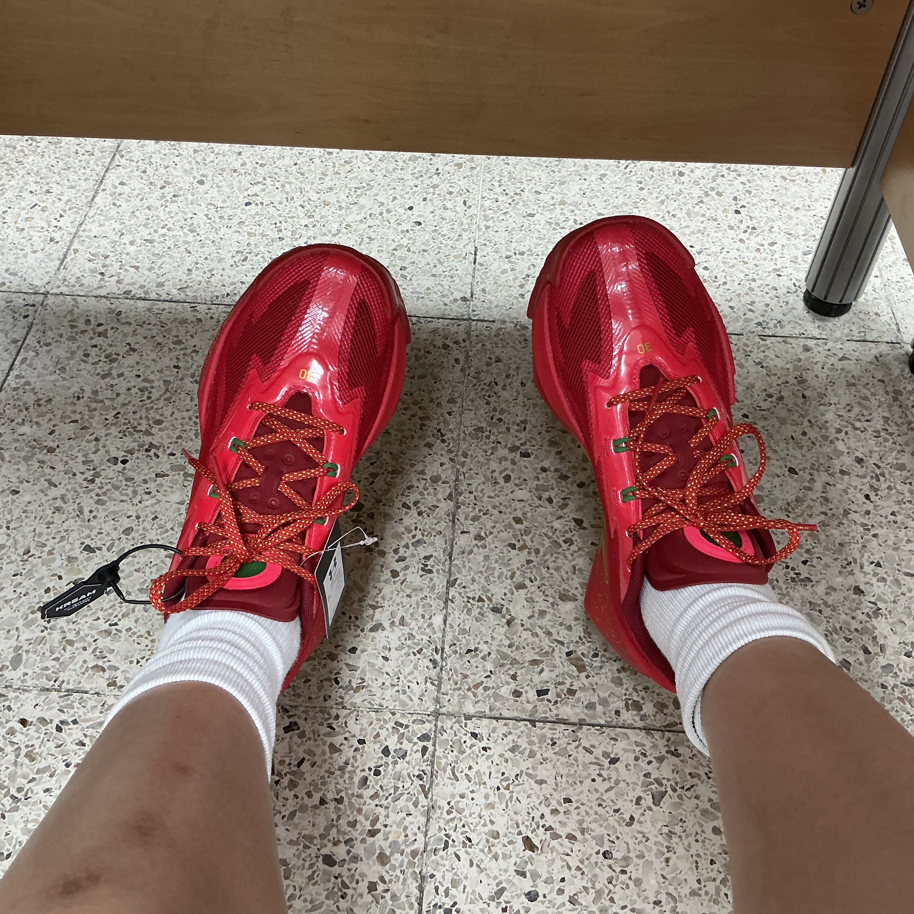 Under Armour Curry Series 7 Red Racer Red 착용 스타일 - 3