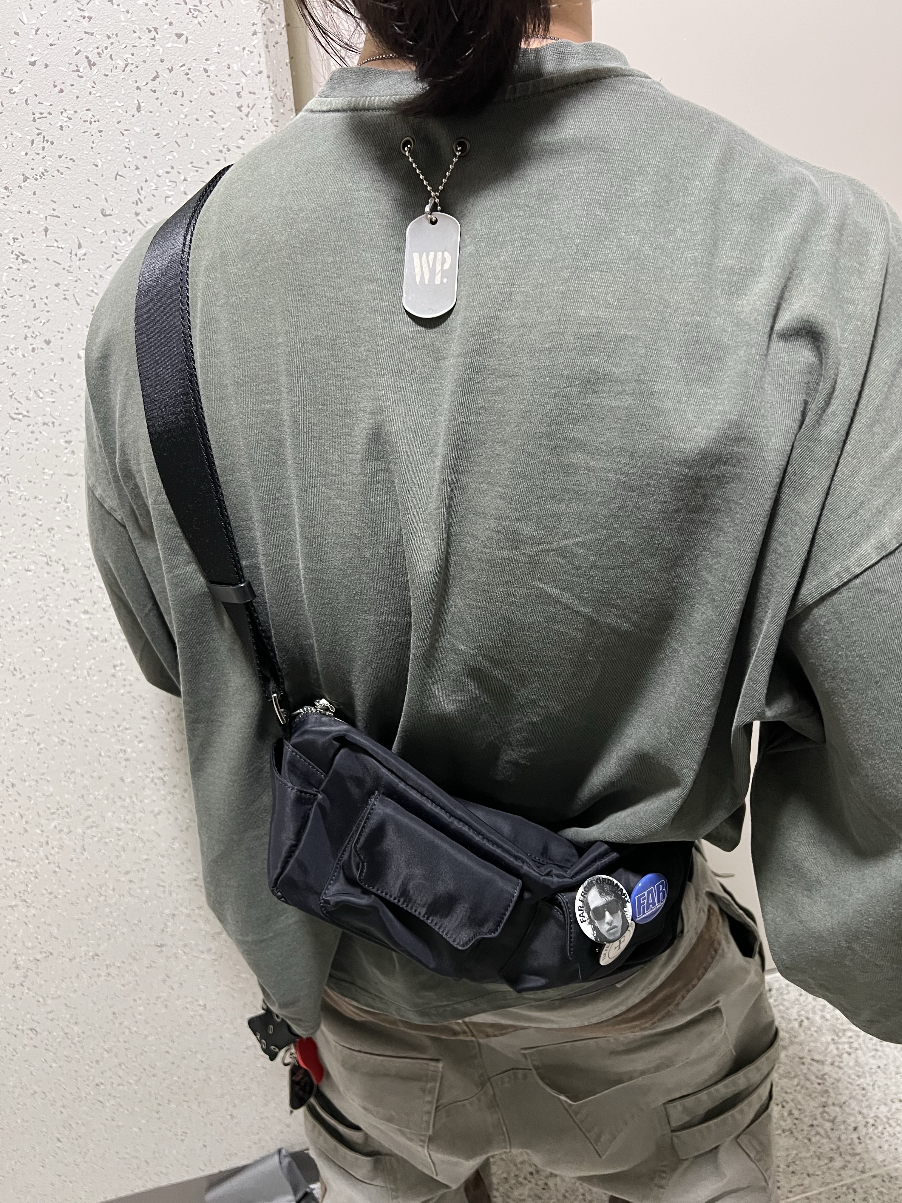 Wapworks Wp Military Shirring Crop Crewneck Khaki, Safarispot Basic Safari Keyring Card Wallet Black 착용 스타일 - 9