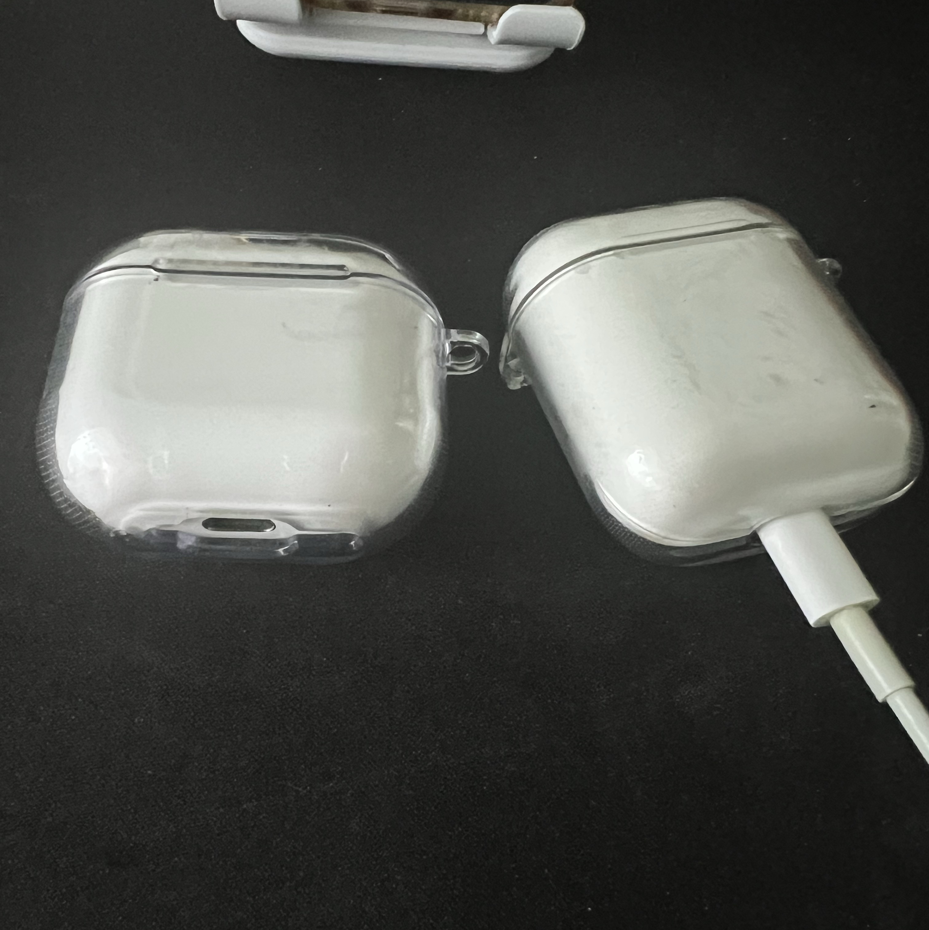 Apple AirPods 2nd Gen (Korean Ver.), Apple AirPods 4th Gen with Active Noise Cancellation (Korean Ver.) 착용 스타일