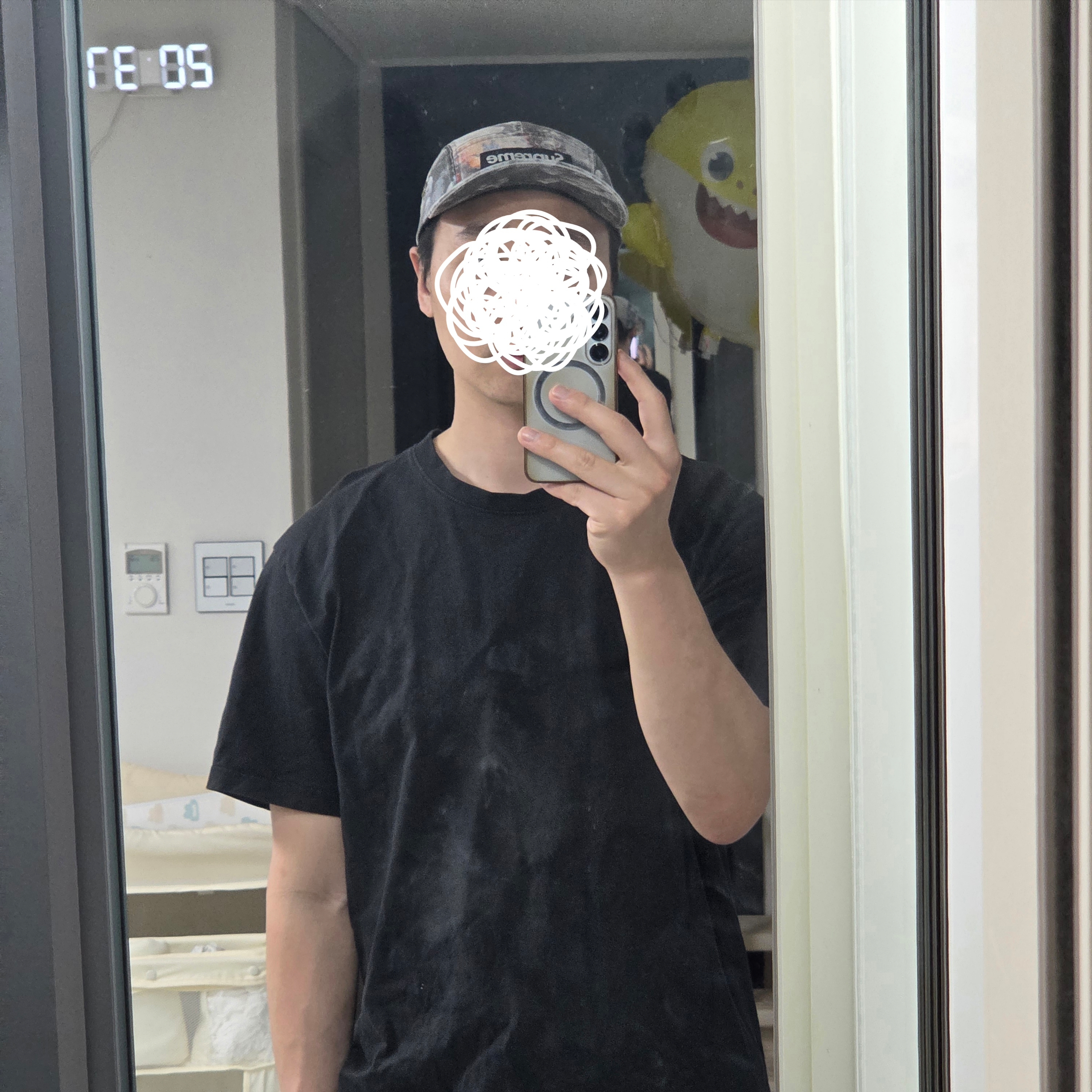 Supreme Frazetta Camp Cap Black - 24FW, Supreme Military Camp Cap Black - 25FW 착용 스타일 - 5