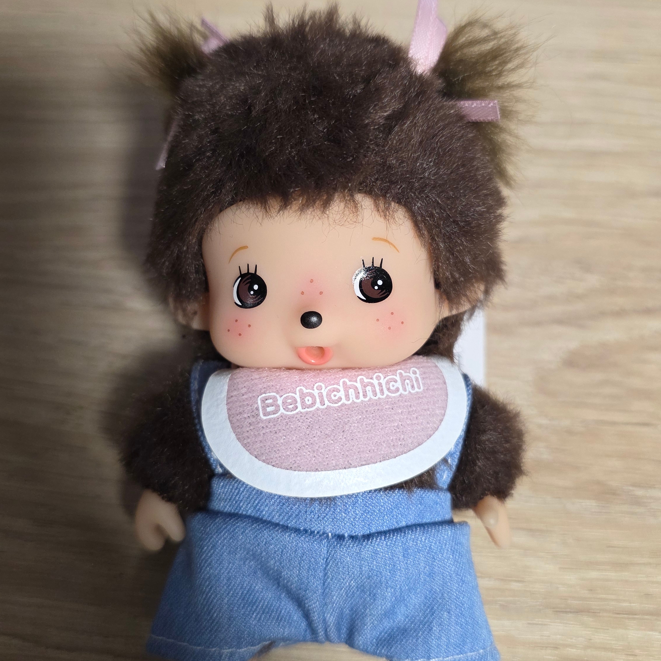 Monchhichi Bebichhichi Bighead Girl Key Chain Brown 착용 스타일 - 2