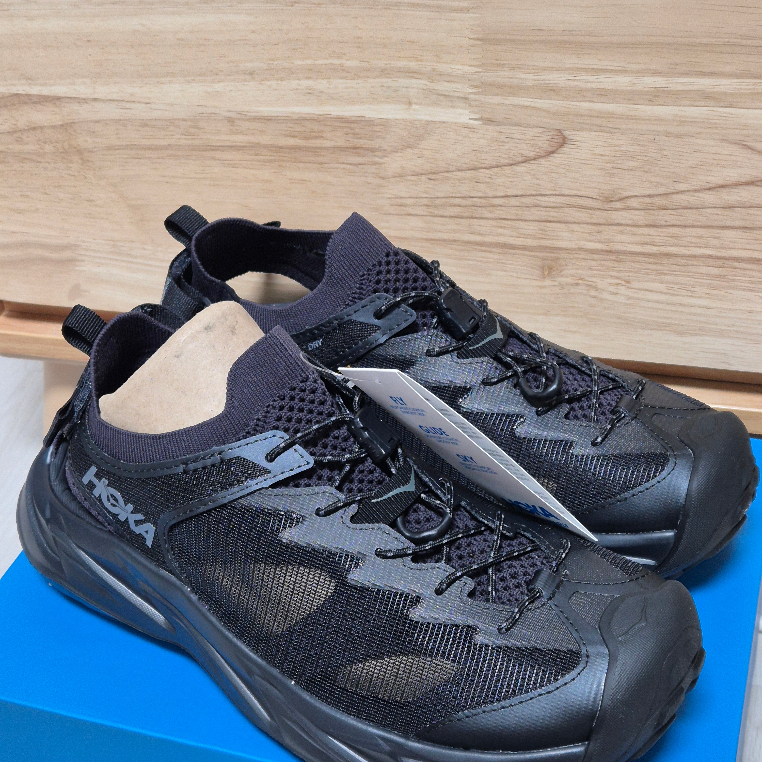 Hoka Hopara 2 Black Black - 26SS 착용 스타일 - 1