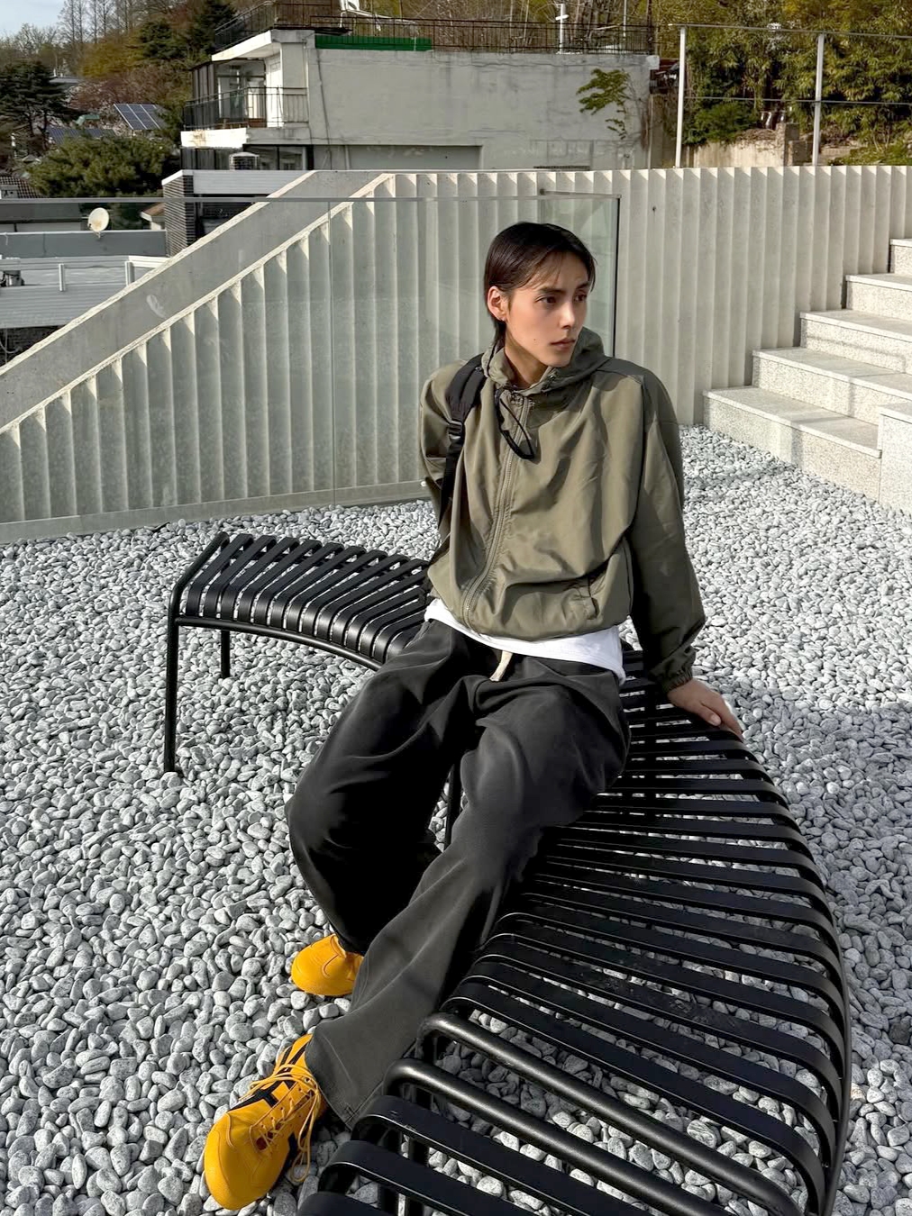 Knitted Pigment Curved Training Pants Washing Charcoal 착용 스타일 - 2