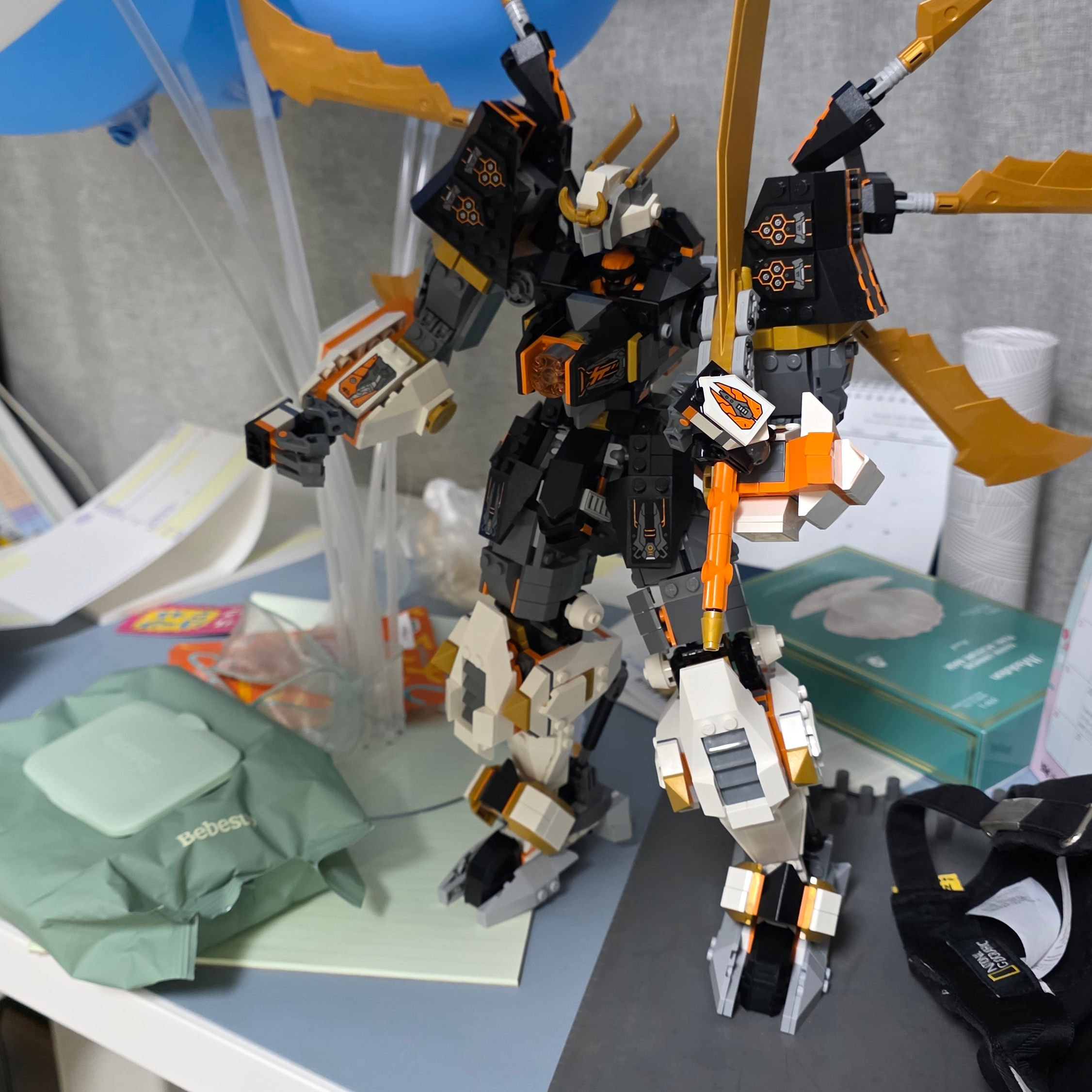 Lego Ninjago Cole's Titan Dragon Mech 착용 스타일