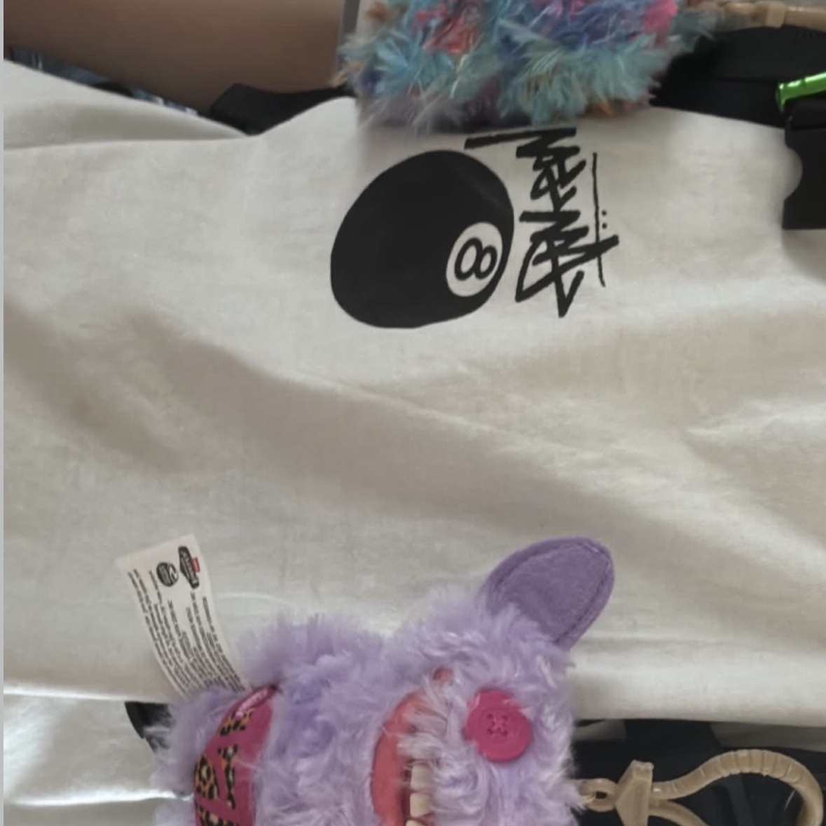 Stussy 8 Ball Pigment Dyed T-Shirt Natural 착용 스타일