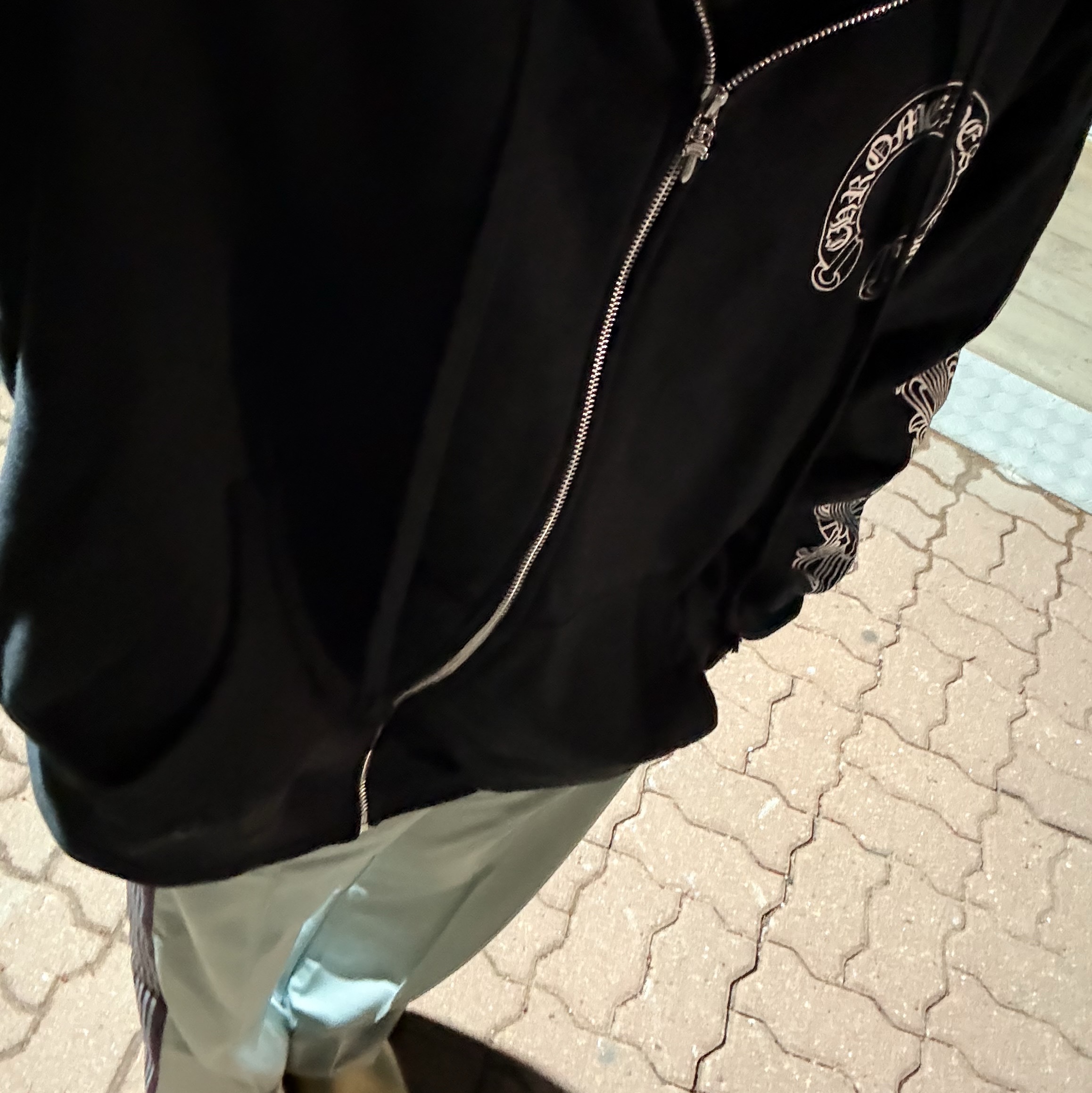 Chrome Hearts Horseshoe Floral Heavyweight Zip-Up Hoodie Black, Needles H.D. Track Pants Poly Smooth Saxophone 착용 스타일