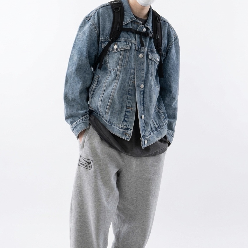 Nike x Stussy NRG Fleece Pants Dark Grey Heather (DO9340-063) 착용 스타일 - 1
