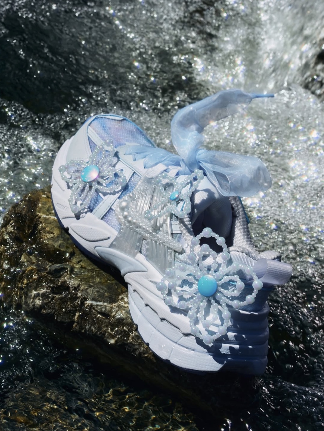 (W) Nike x Susan Fang V2K Run Blue Tint Multi Color 착용 스타일 - 1