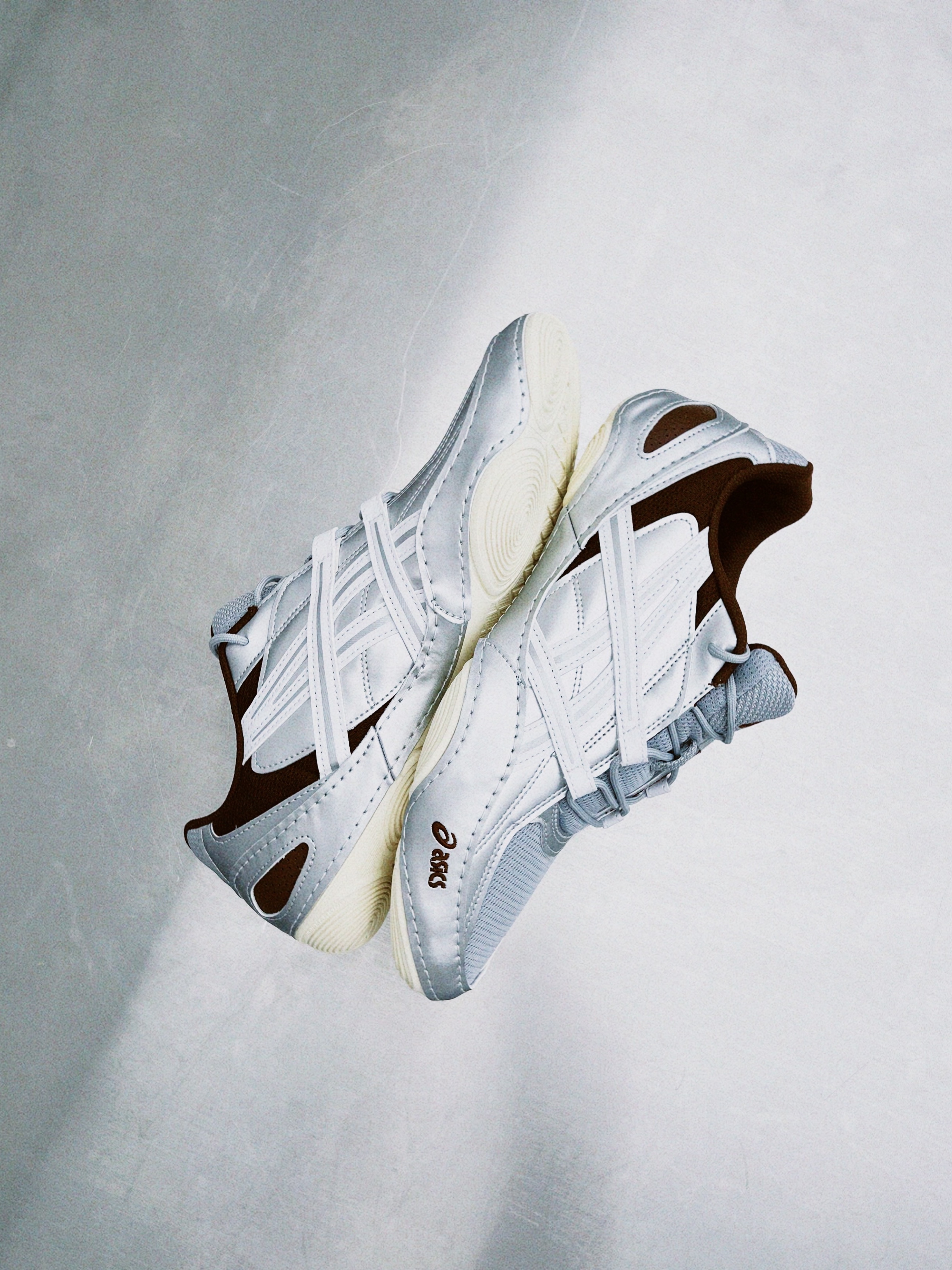 Asics Hypersync Piedmont Grey Pure Silver 착용 스타일 - 1