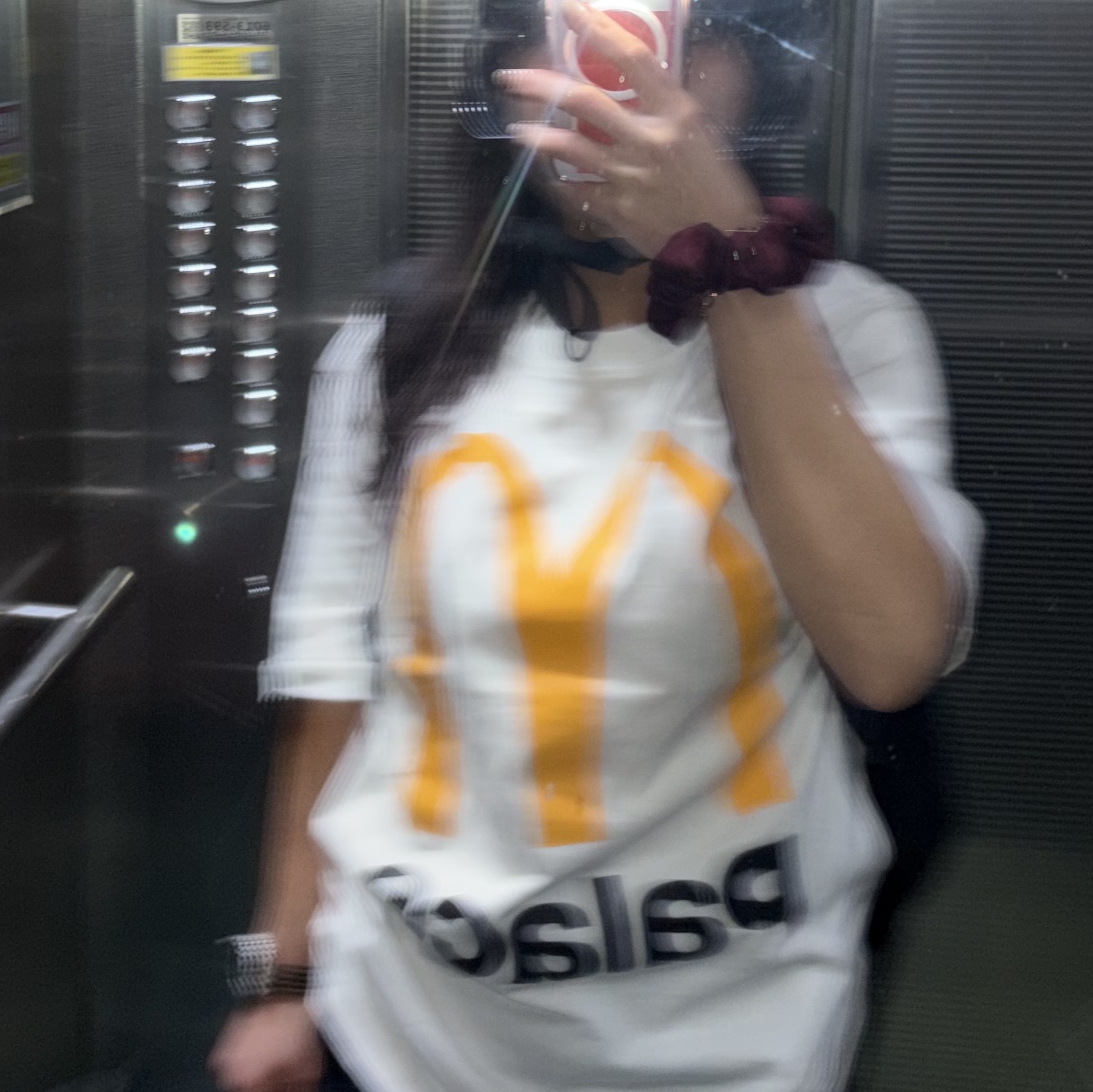 Palace x McDonald's Logo T-Shirt White - 23FW 착용 스타일 - 1