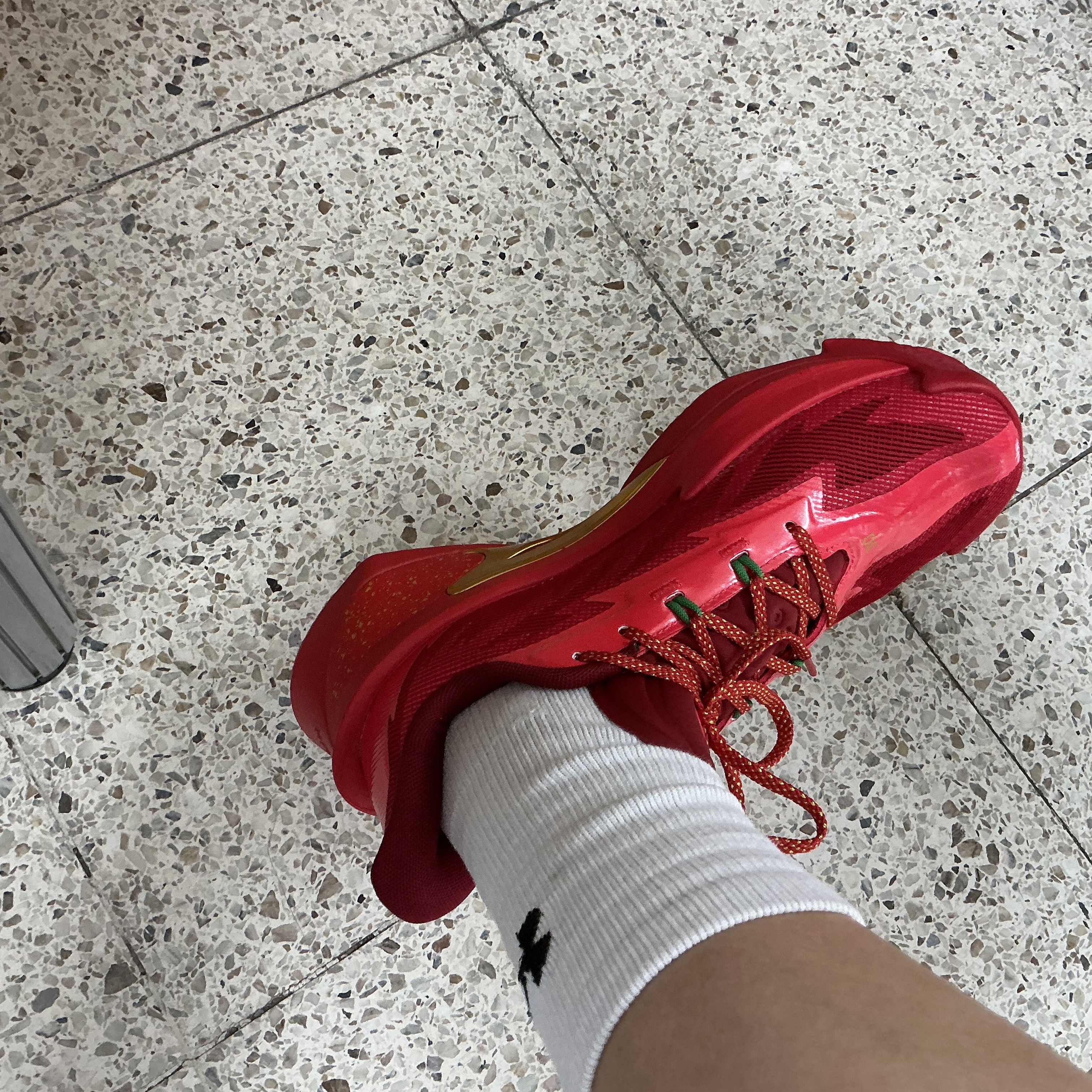 Under Armour Curry Series 7 Red Racer Red 착용 스타일 - 2