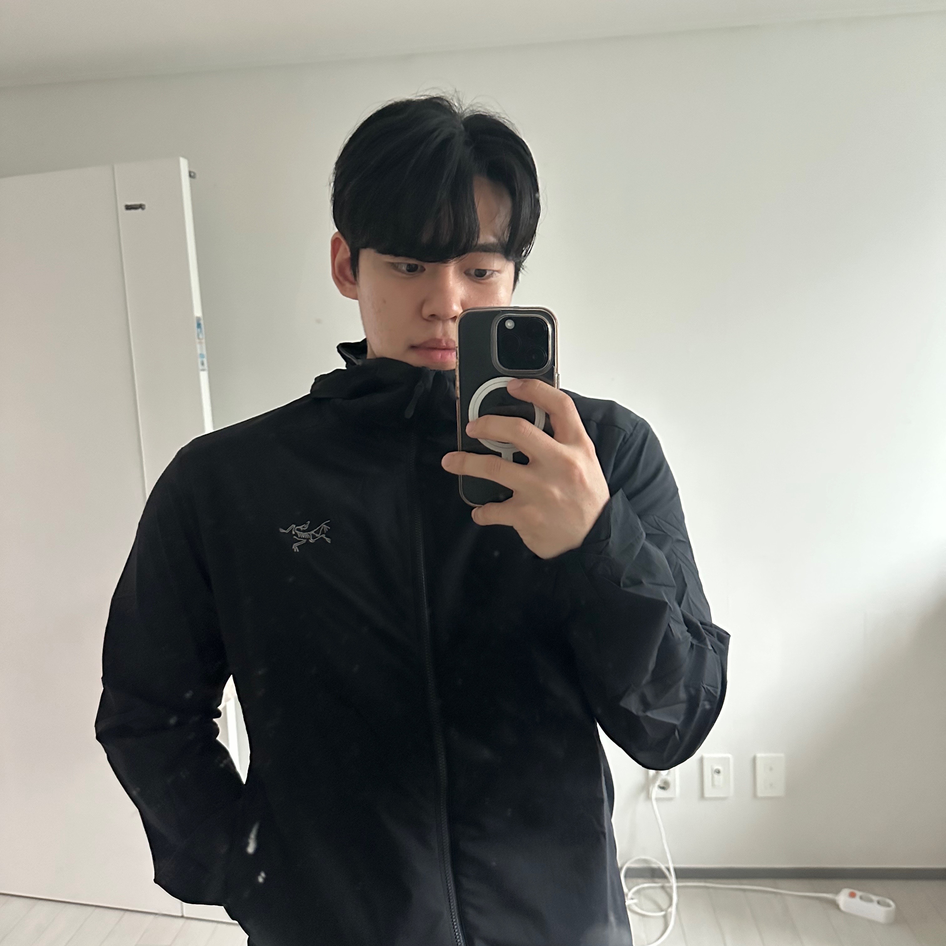Arc'teryx Atom SL Hoody Black 착용 스타일 - 2