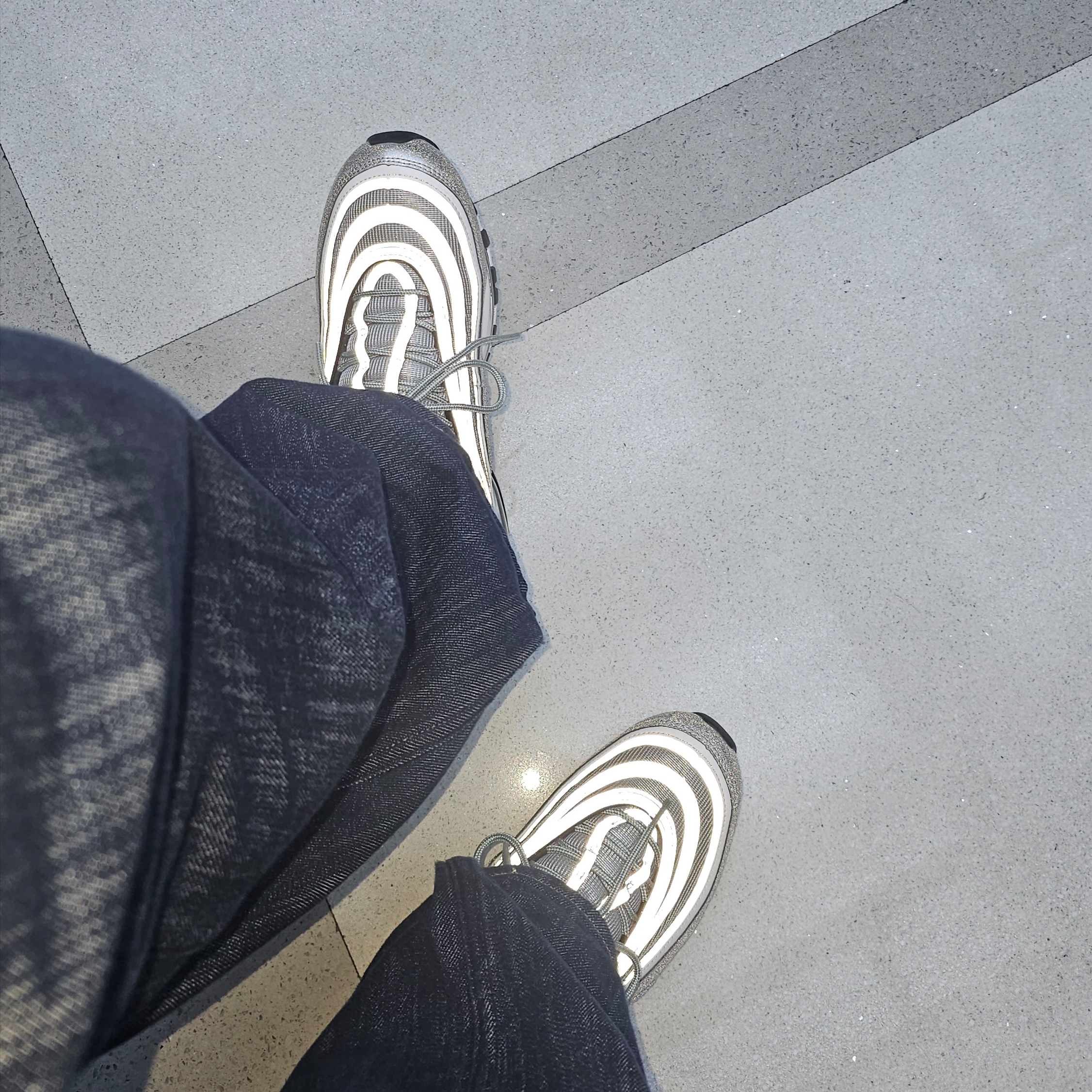 Nike Air Max 97 OG Silver Bullet 2022 착용 스타일