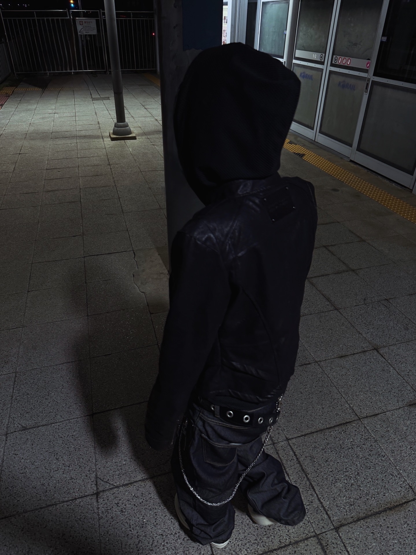 MJD Low-Rise Dual Zip Denim Indigo, Rick Owens Mega Bumper Sneakers Black Milk 착용 스타일 - 3