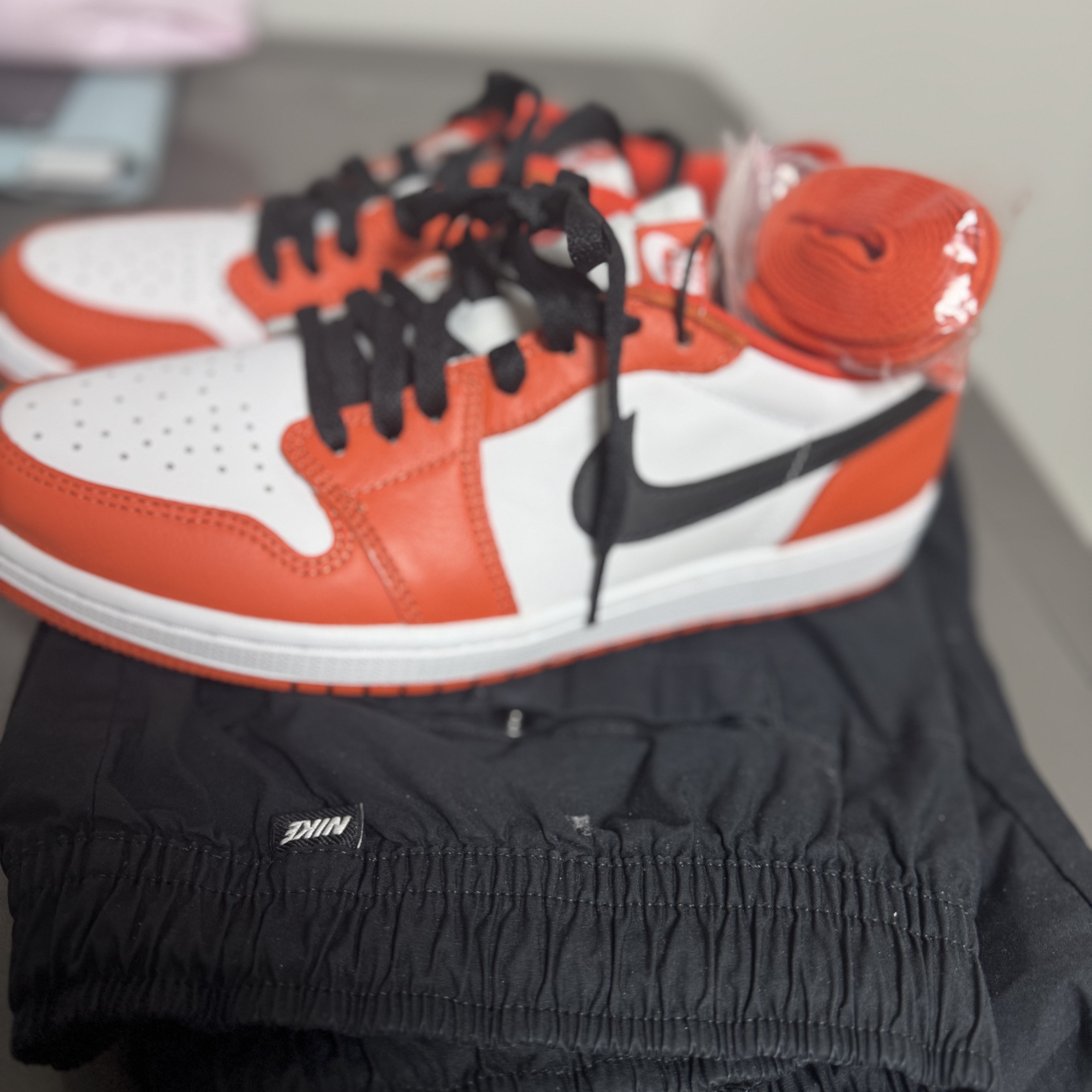 Jordan 1 Low OG Starfish 착용 스타일 - 4
