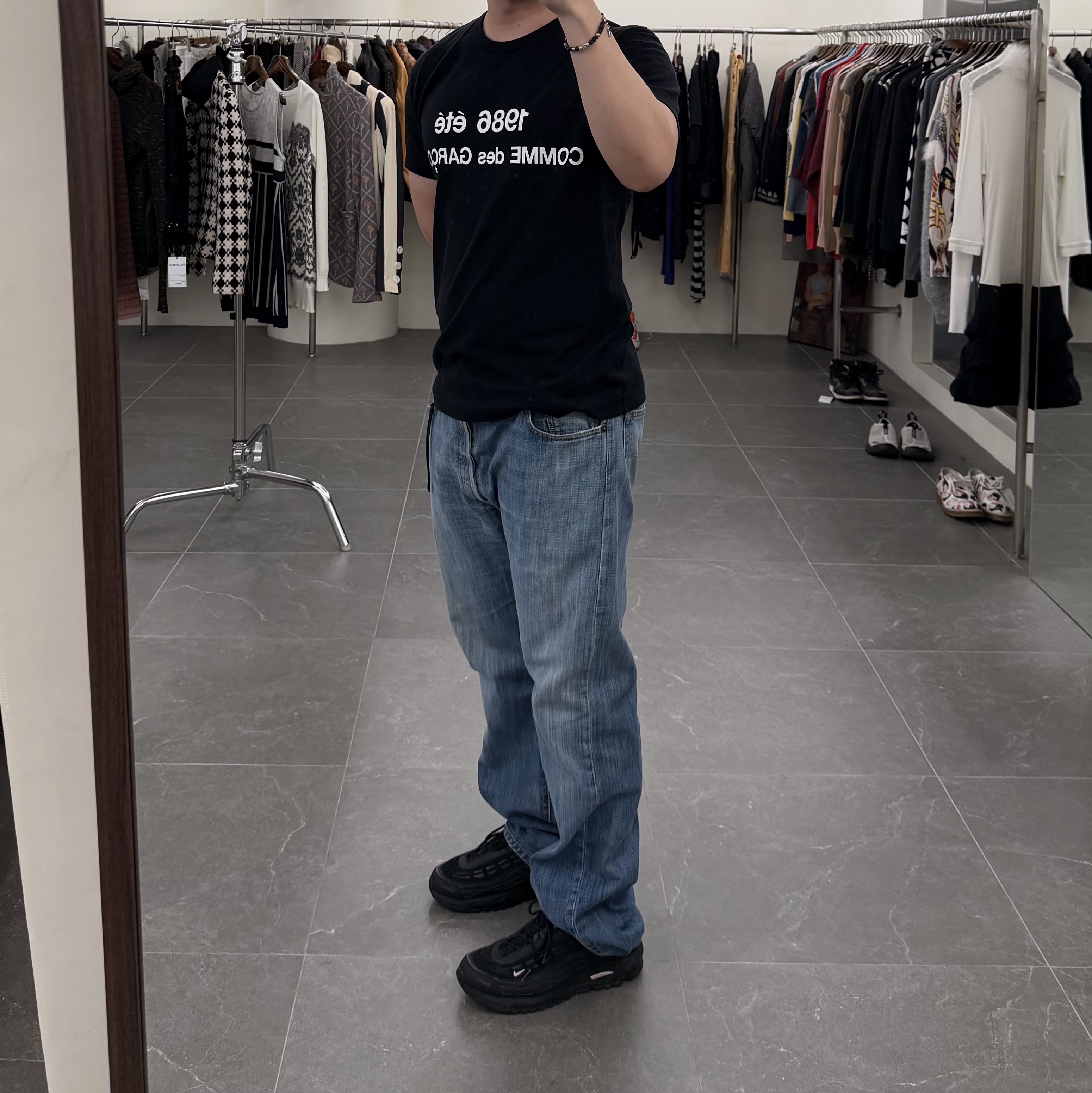 CDG 1986 Comme des Garcons T-Shirt Black, Nike x Comme des Garcons Homme Plus Air Max TL 2.5 Black 착용 스타일 - 1