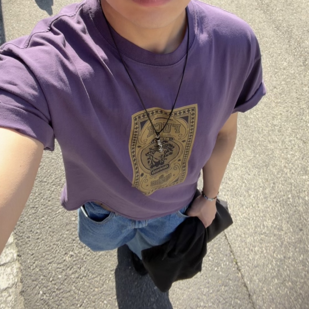 ersco F@#K Card T-shirt Purple 착용 스타일 - 1