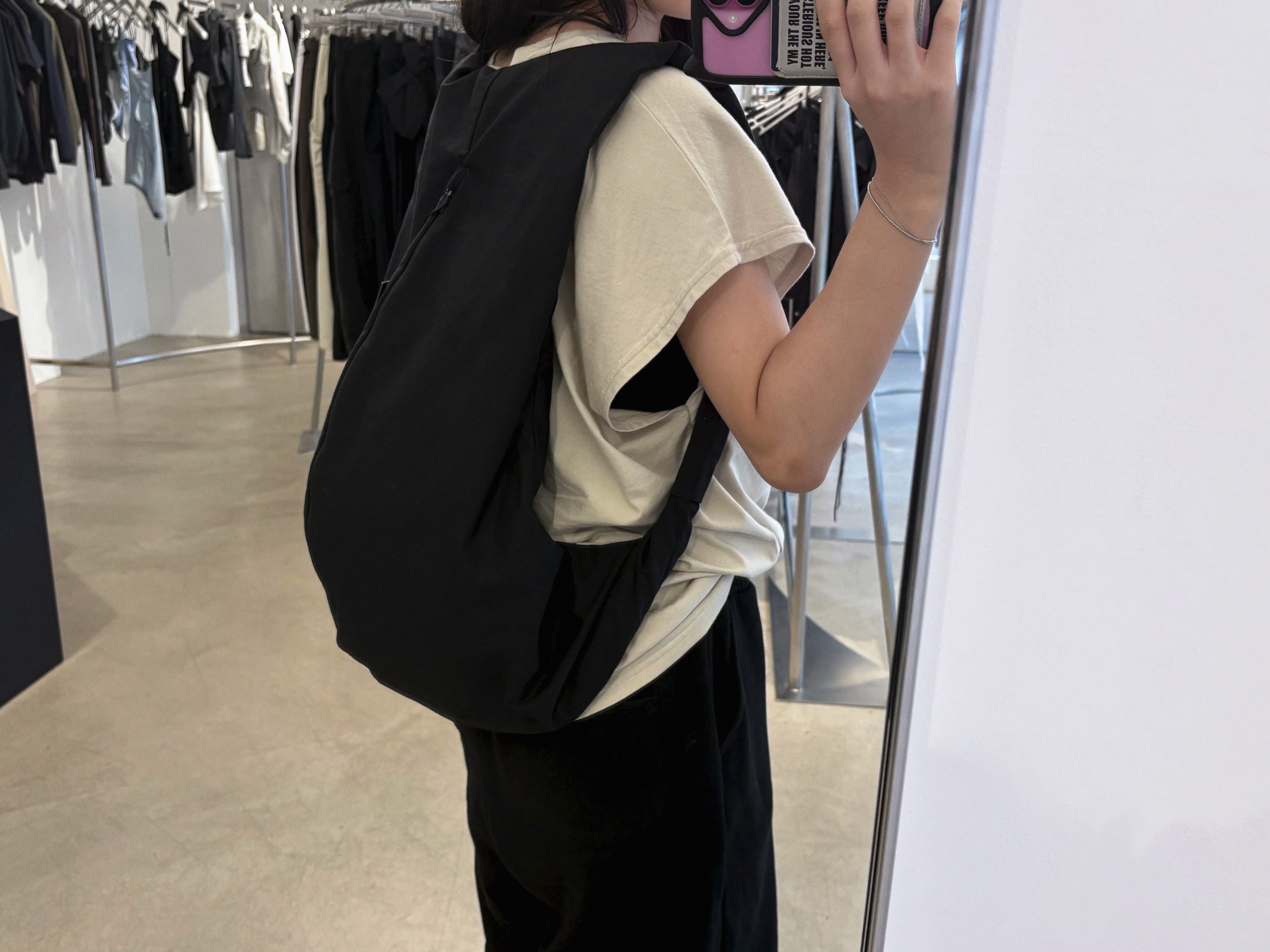 Hyein Seo Backpack Black 착용 스타일