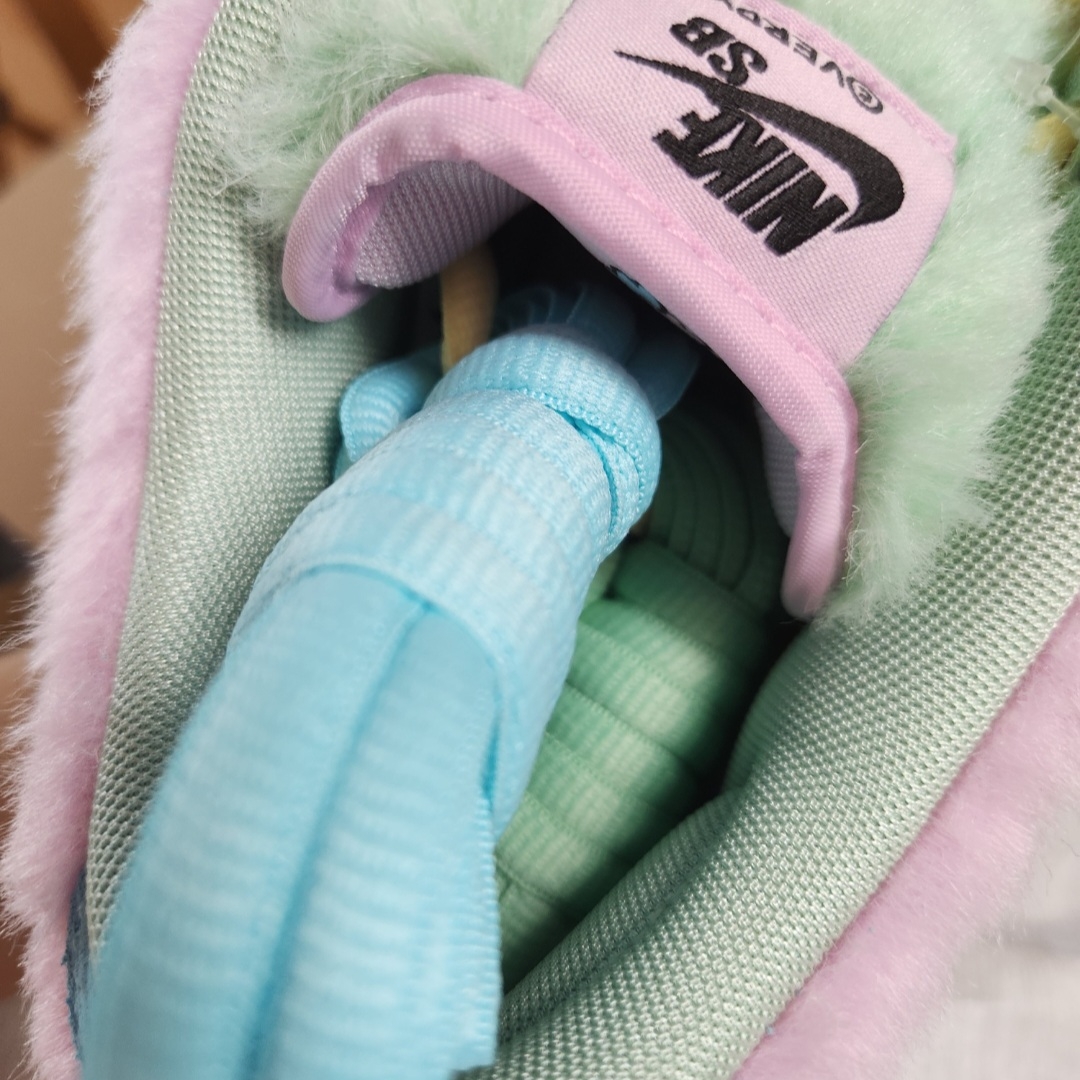 Nike x Verdy SB Dunk Low Pro Blue Gaze and Enamel Green 착용 스타일
