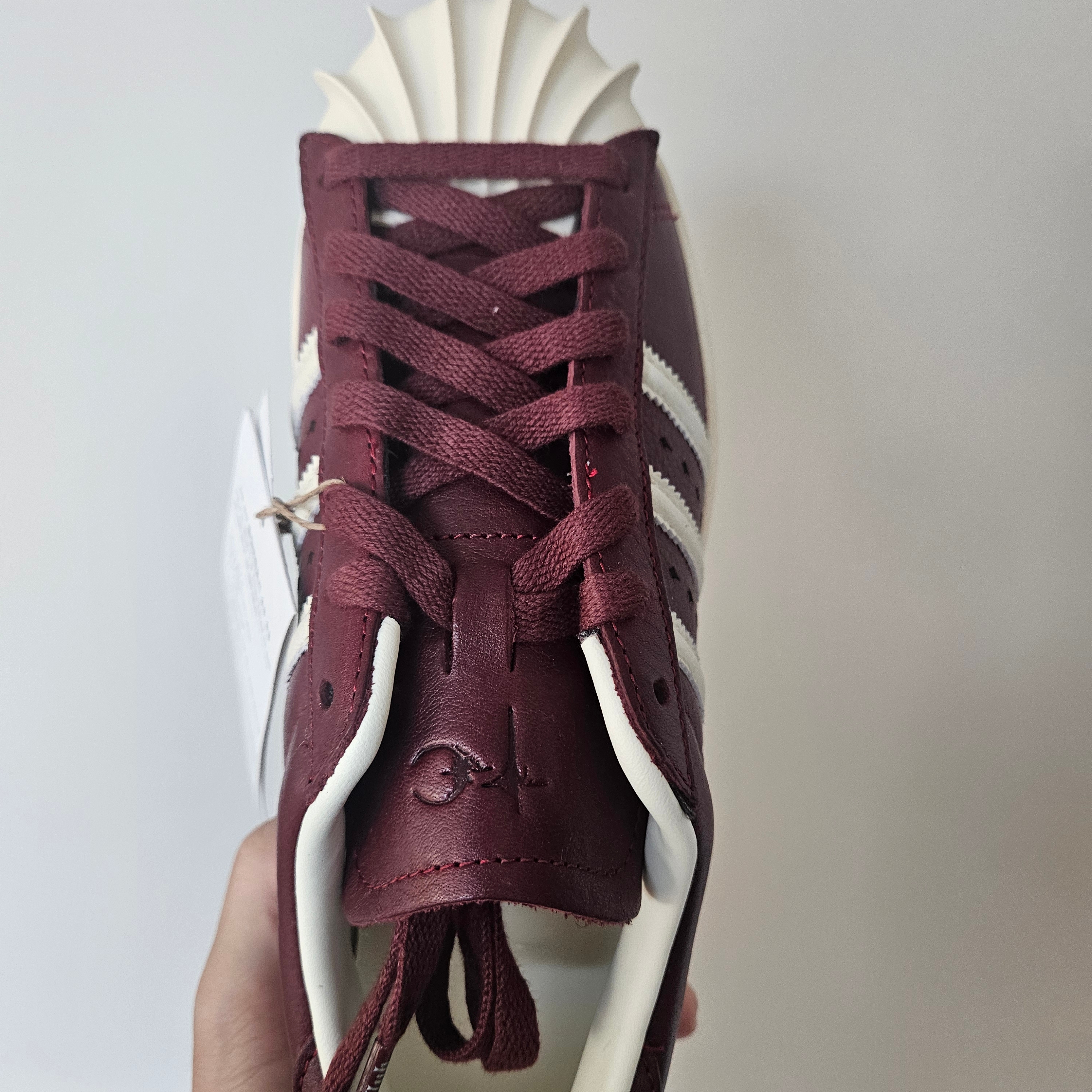 Adidas x Thug Club Superstar Vintage Collegiate Burgundy Cream White 착용 스타일